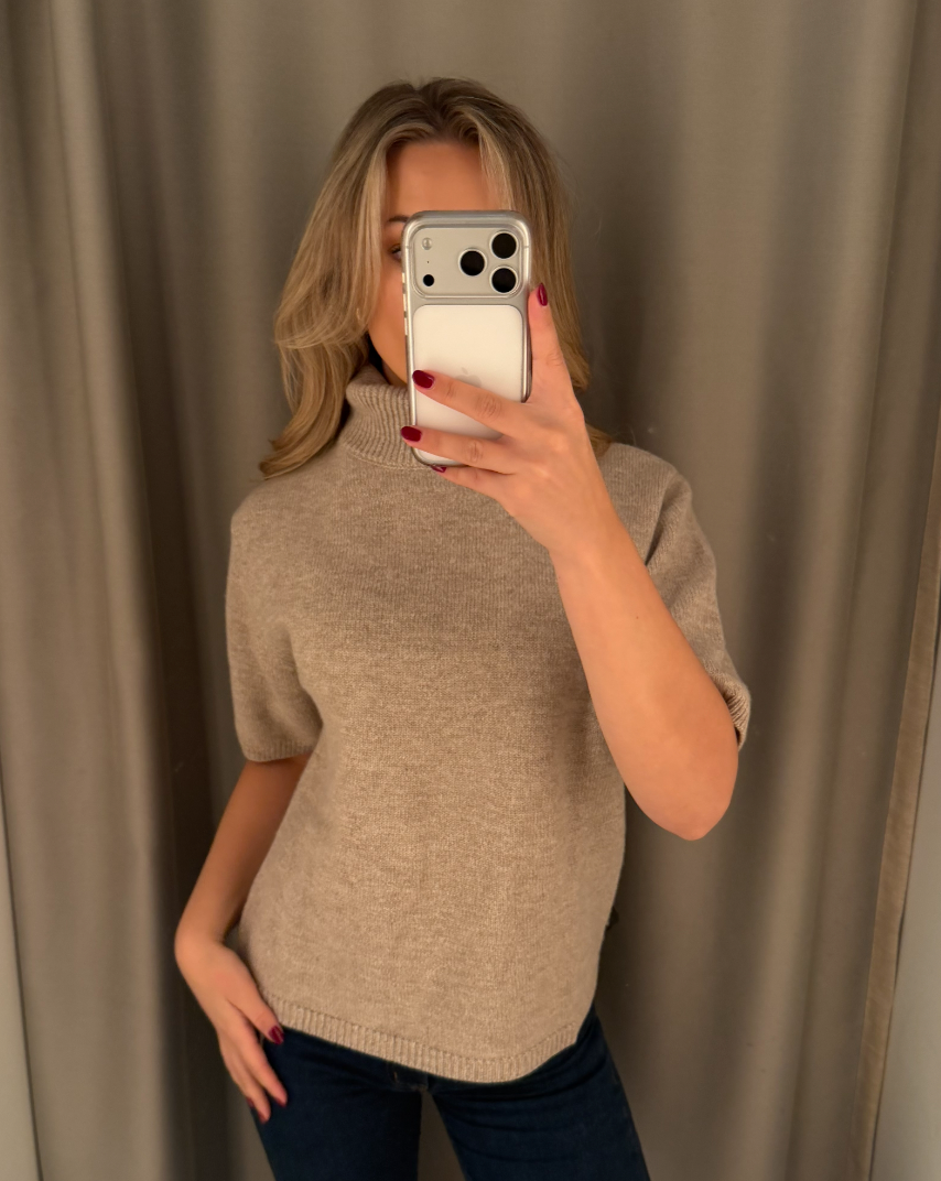 Arwyn SS Turtleneck