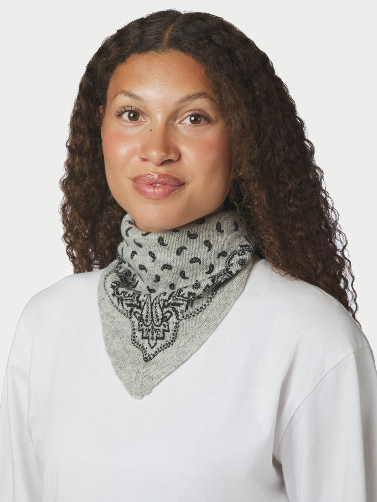 Ariya Paisley Knit Scarf - Grey Melange