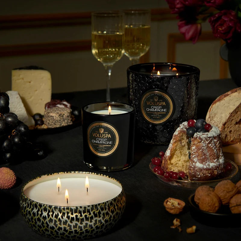 Classic Boxed Candle 269g Crisp Champagne