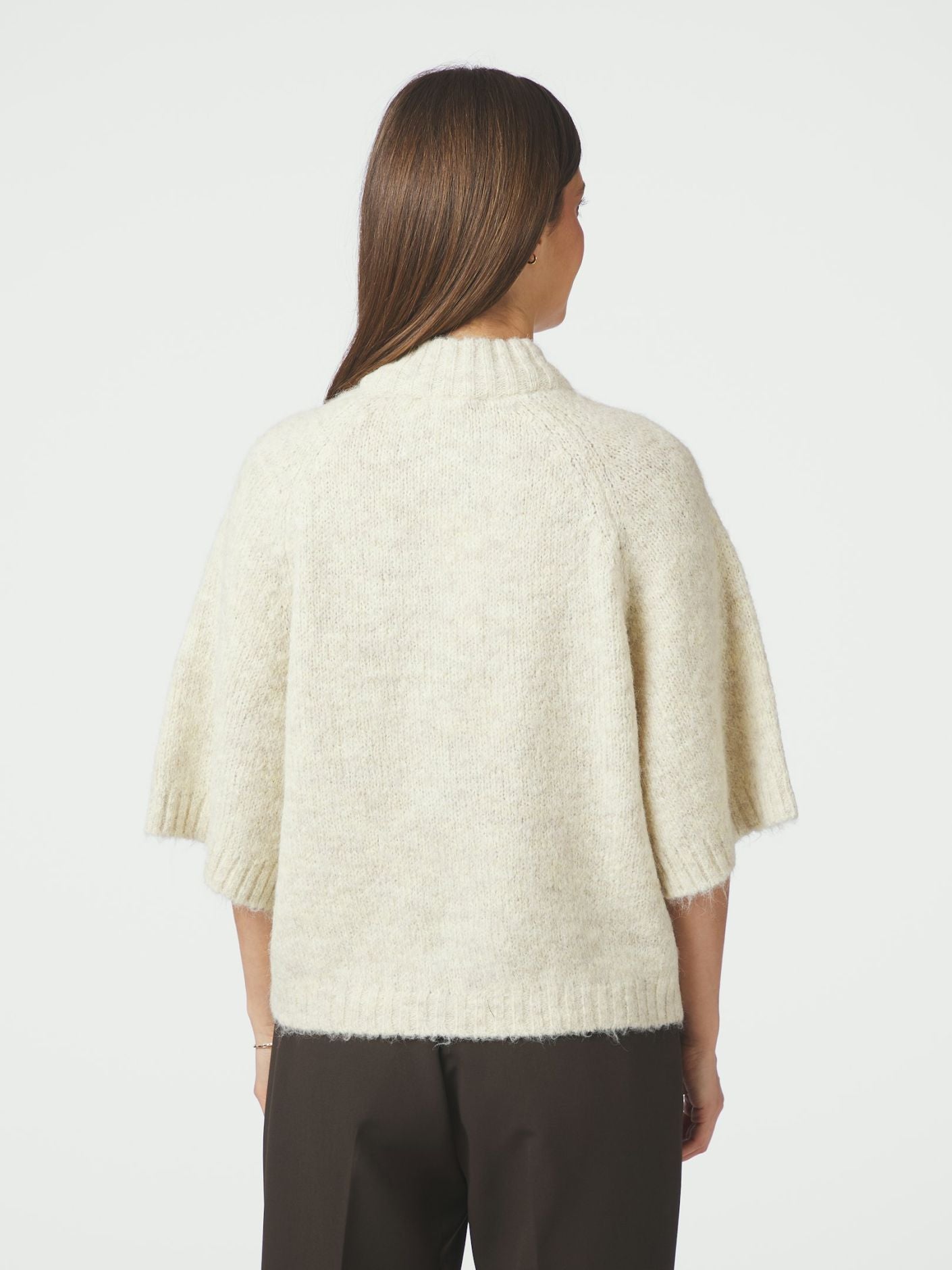 Benuta Fluffy Knit Cardigan - Ivory