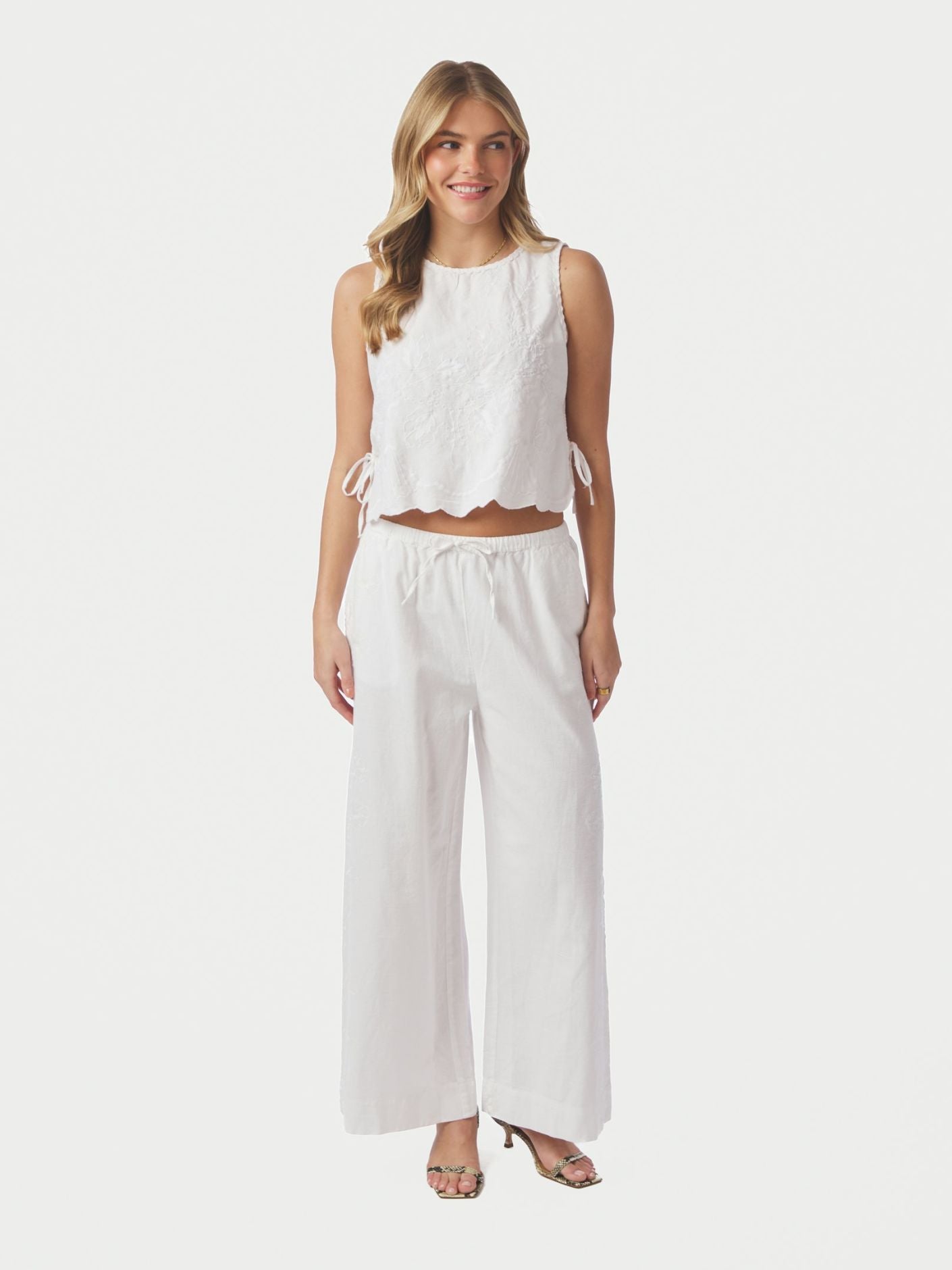 Kaelin Embroidery Top
