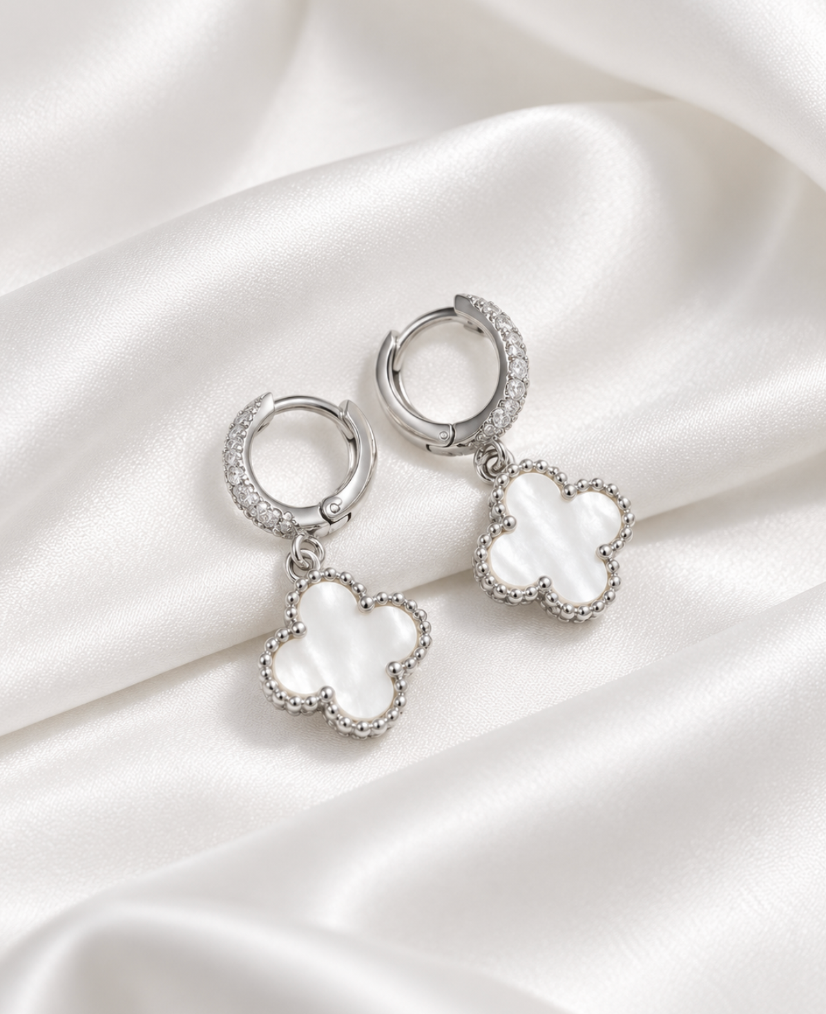 Haily Four Leaf Earring White