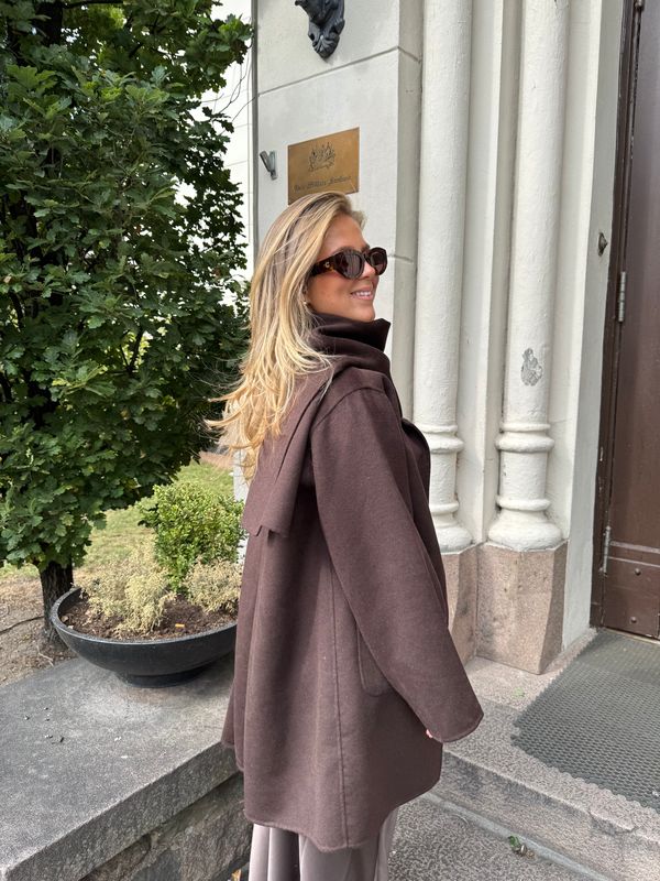 Sandy Wool Coat With Scarf - Brown