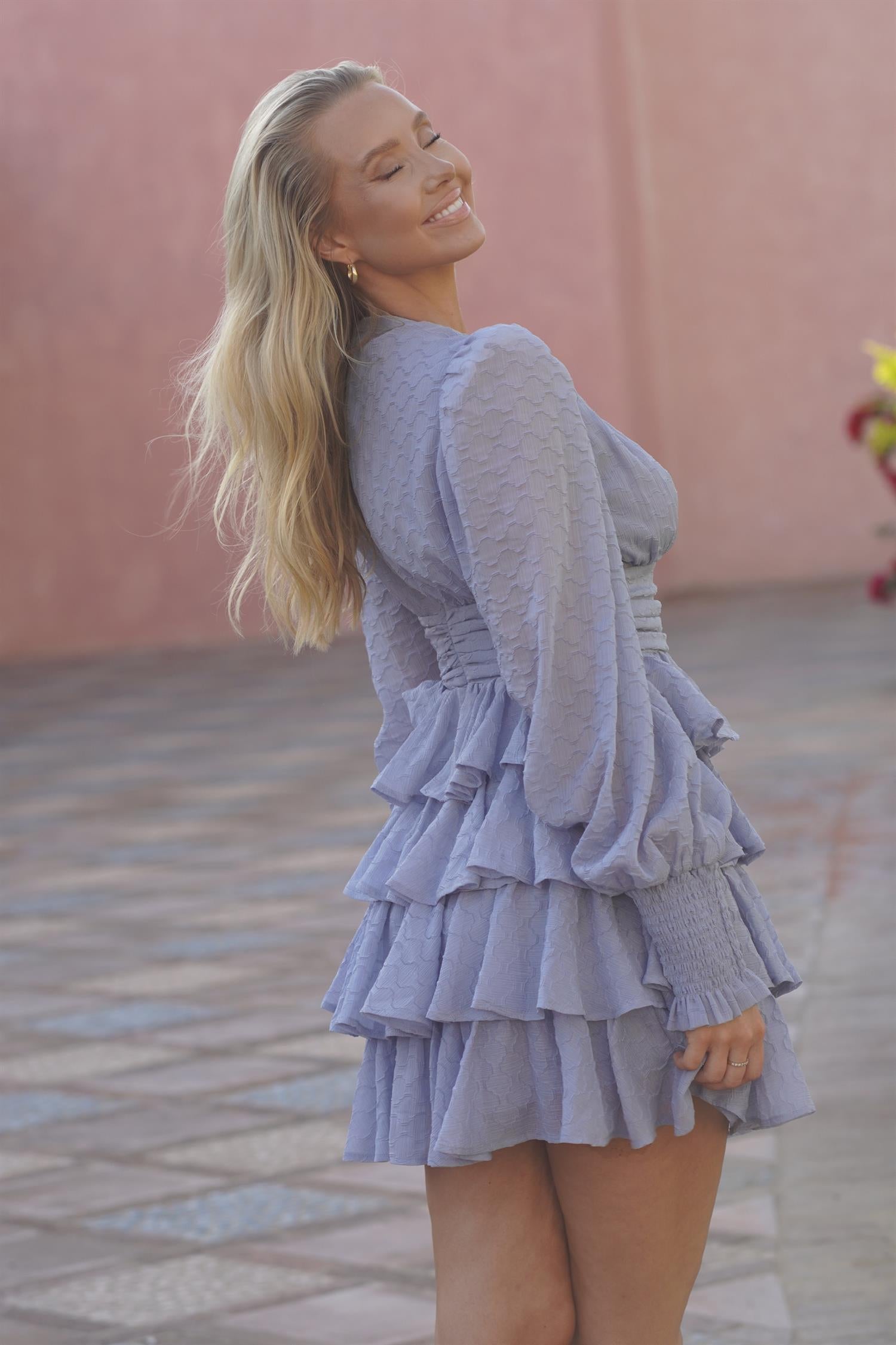 Zarah Ruffle Dress - Cloudy Bay - Kjoler