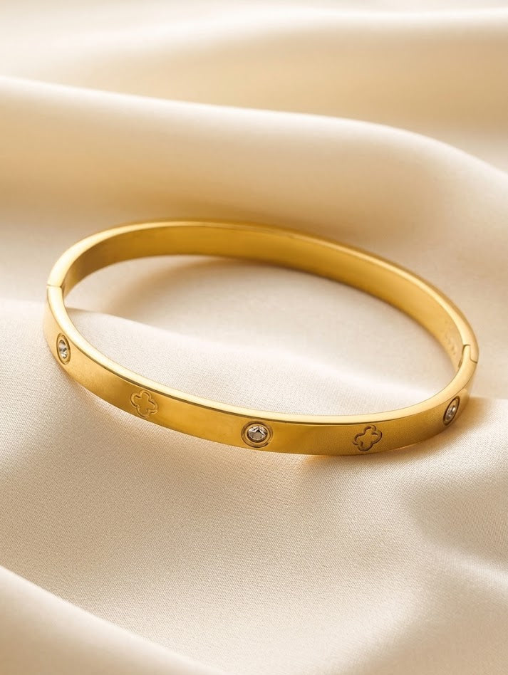 Four leaf Bangle Bracelet