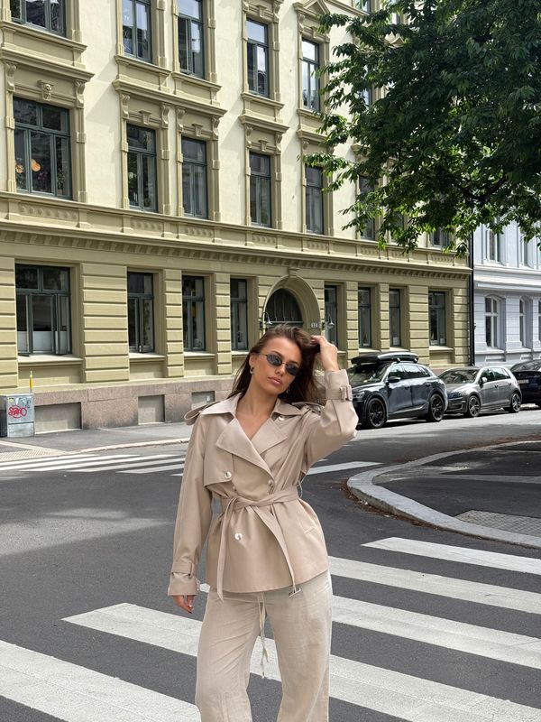 Cala Mid Trenchcoat