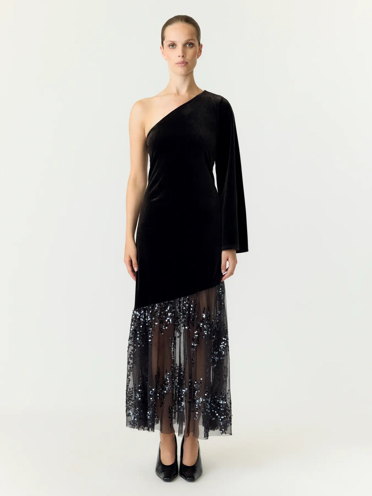 Yastera OS Long Velvet Dress