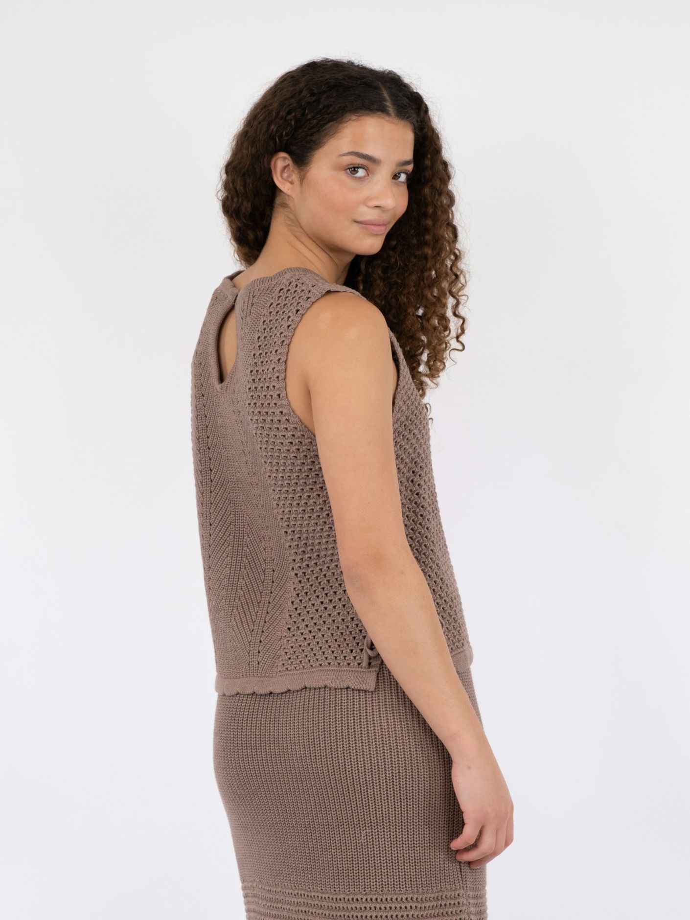 Aritza Crochet Knit Top - Overdeler