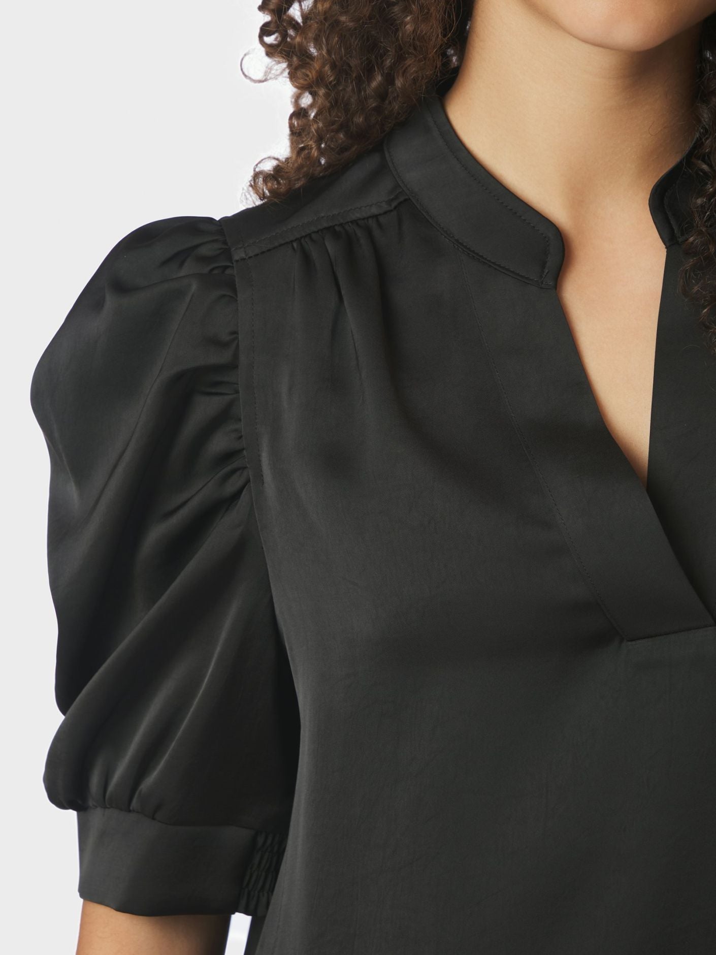 Roella Heavy Sateen Blouse - Black