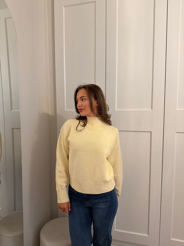 Paulina Knit Blouse - Butter Yellow