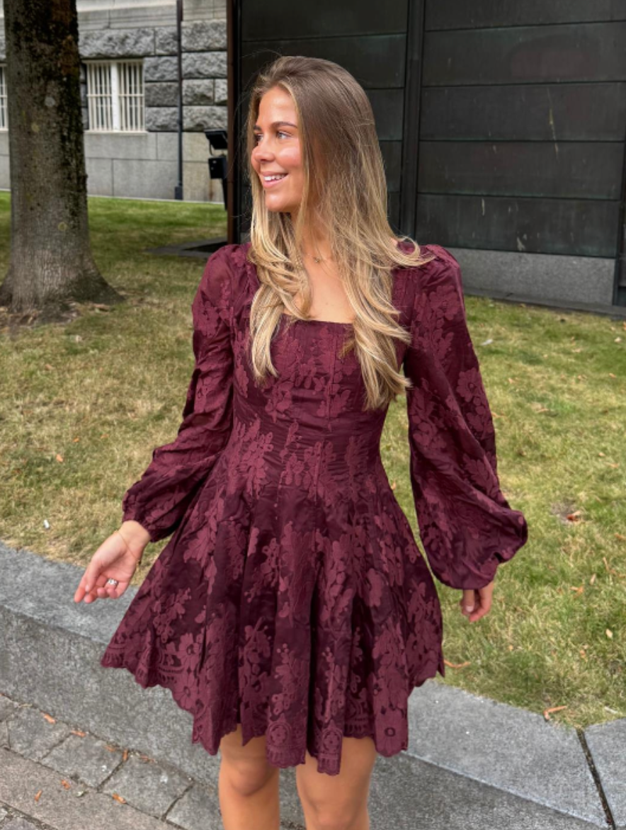 Sophie Lace Dress - Bordeaux