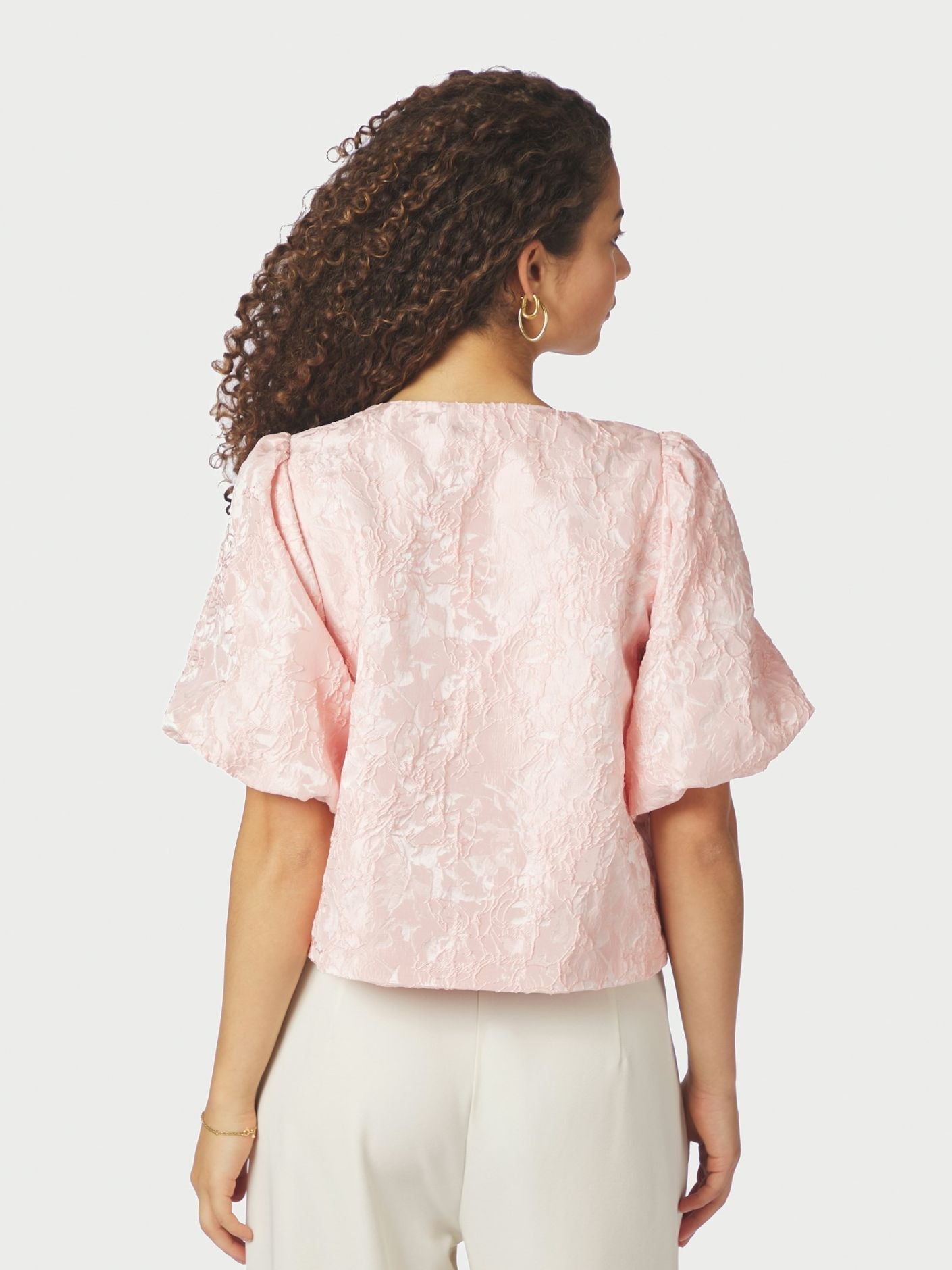 Aisa Soft Brocade Blouse - Overdeler