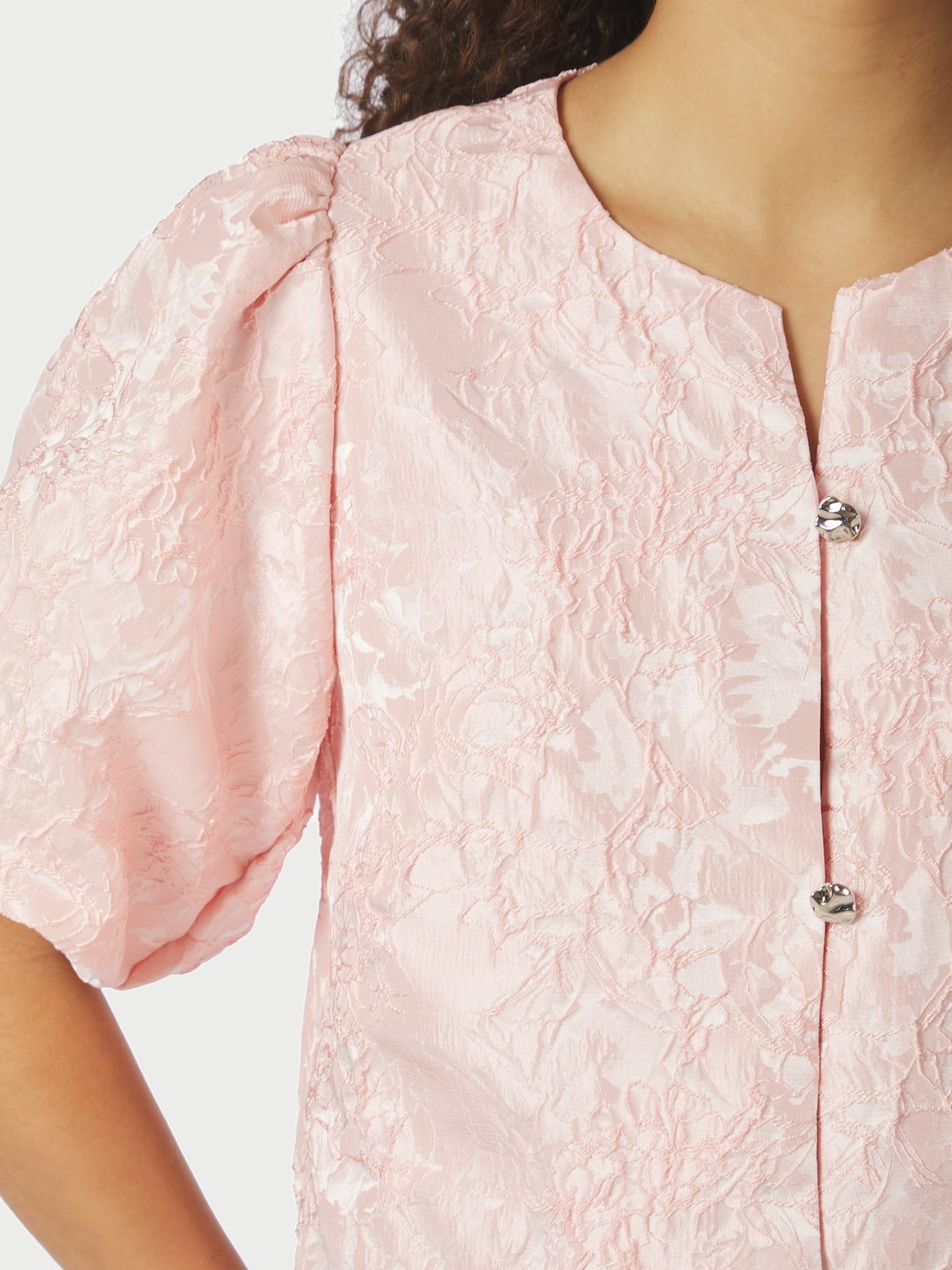 Aisa Soft Brocade Blouse - Overdeler