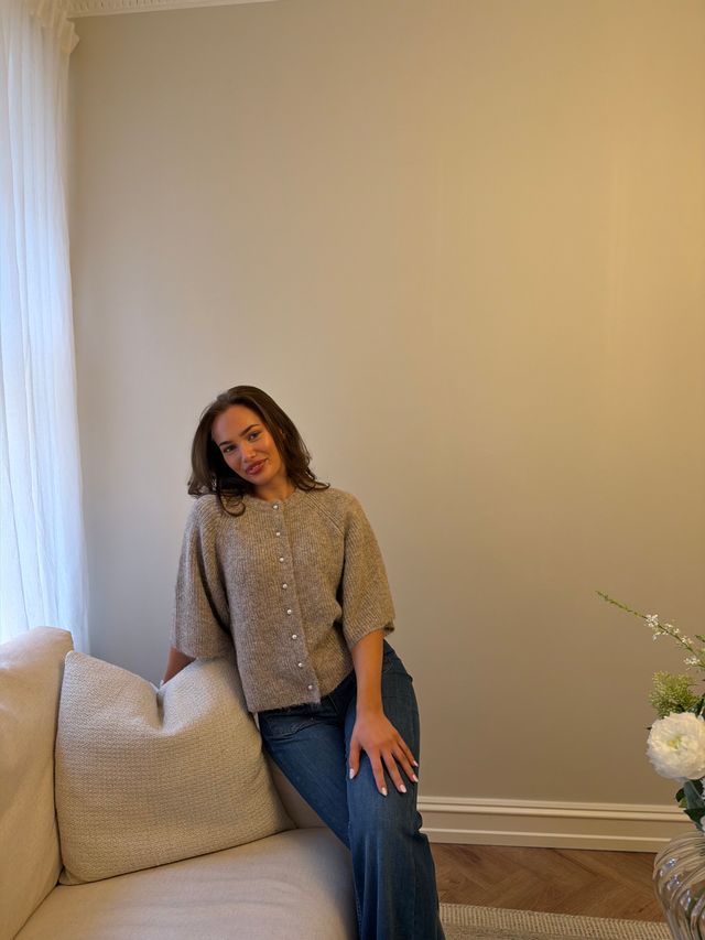 Amaya Fluffy Knit Cardigan - Overdeler