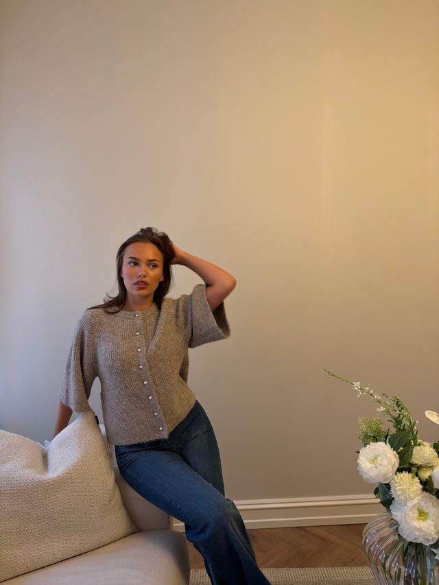 Amaya Fluffy Knit Cardigan - Overdeler