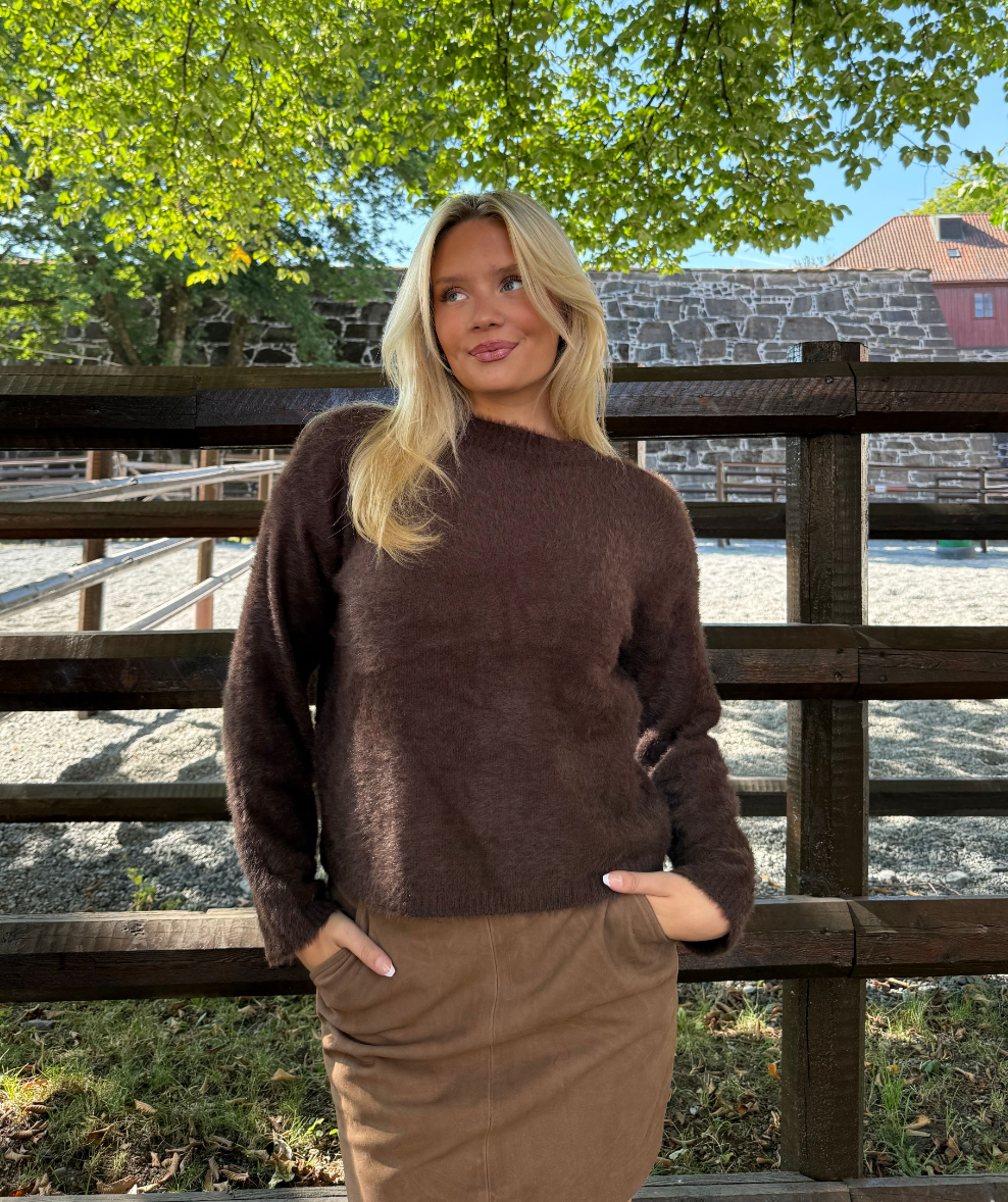 Yasmalli LS Knit Pullover