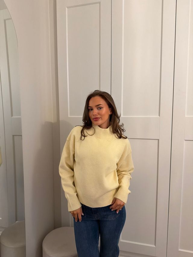 Paulina Knit Blouse - Butter Yellow