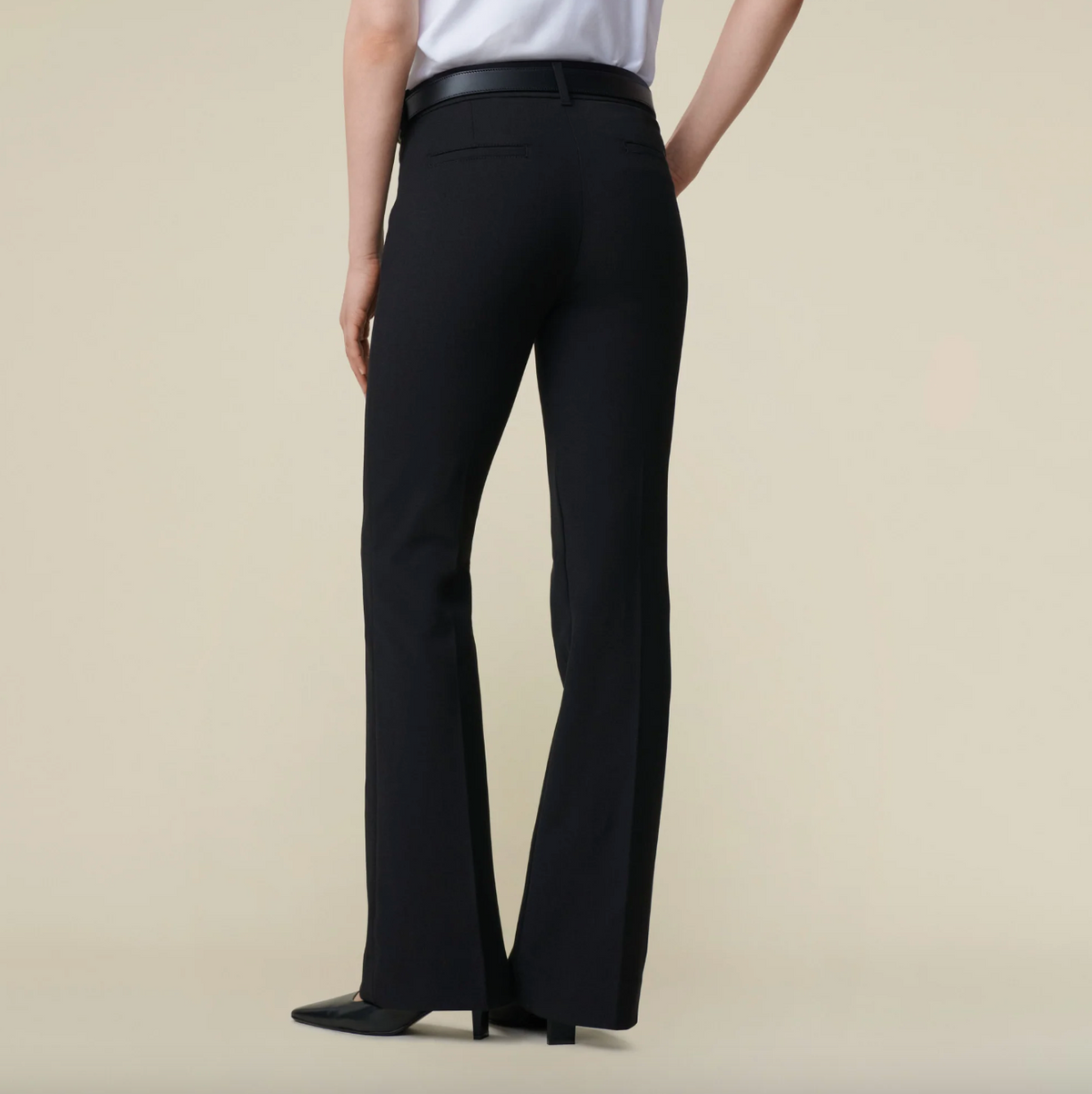 Silvia Suple Roble Wool - Black