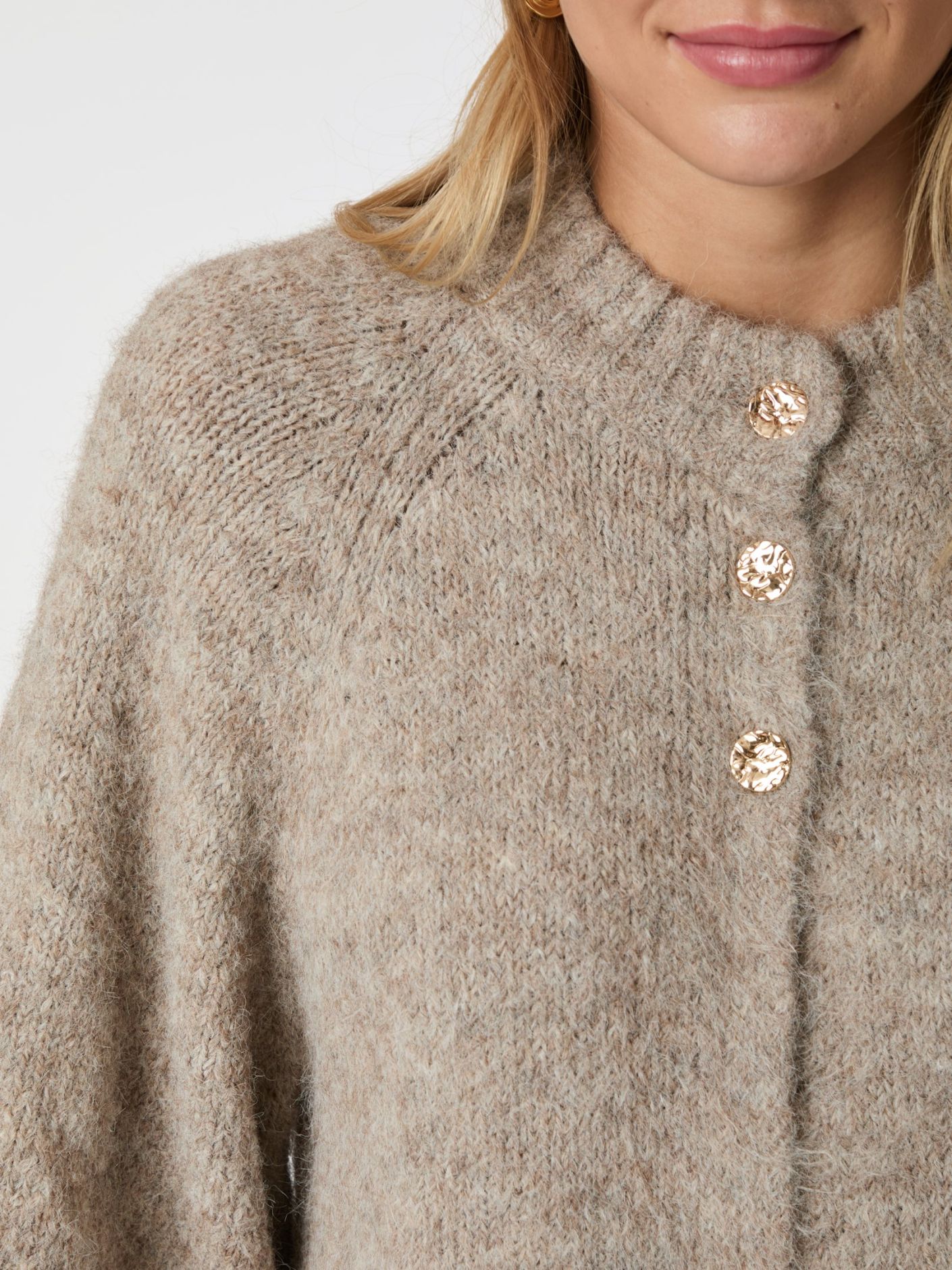 Benuta Fluffy Knit Cardigan - Overdeler
