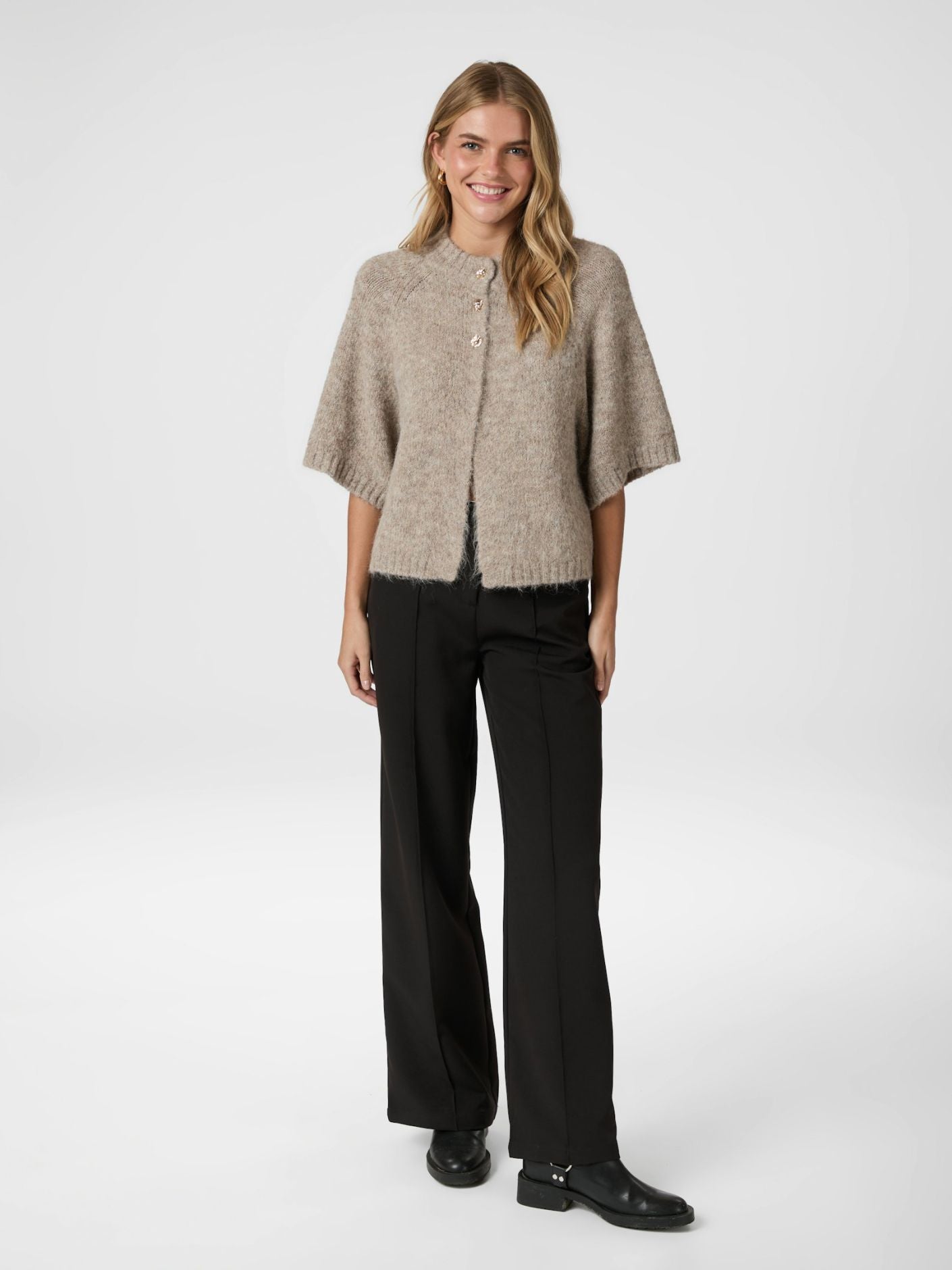 Benuta Fluffy Knit Cardigan - Overdeler
