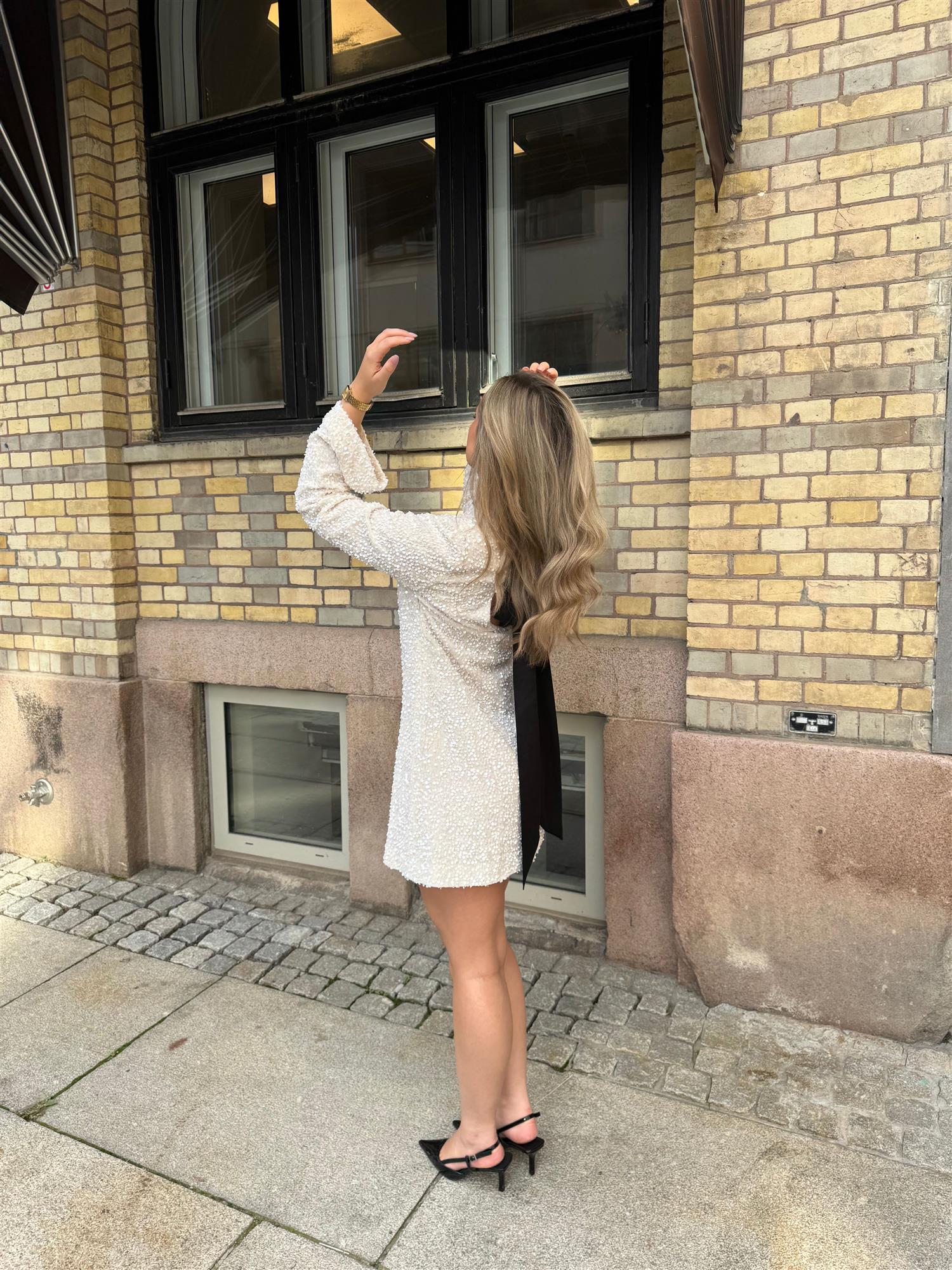 Cayla Esme Mini Dress - Cream Treasure - Kjoler