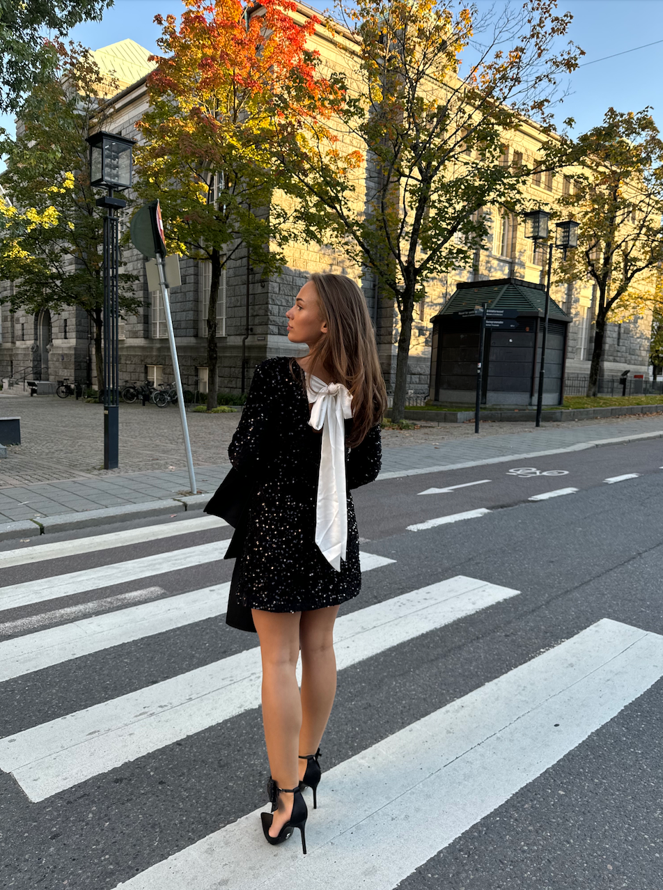 Cayla Esme Mini Dress - Grain Onyx - Kjoler