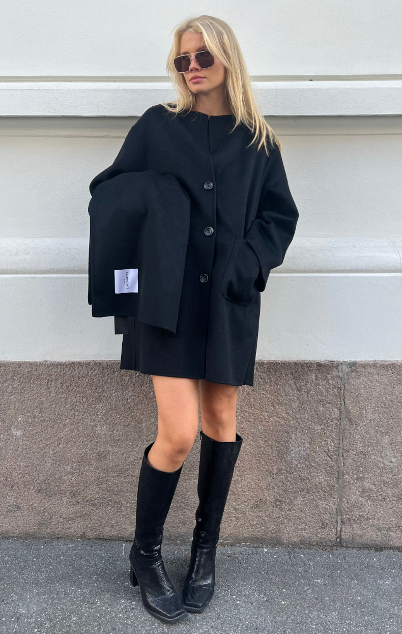 Sandy Wool Coat With Scarf