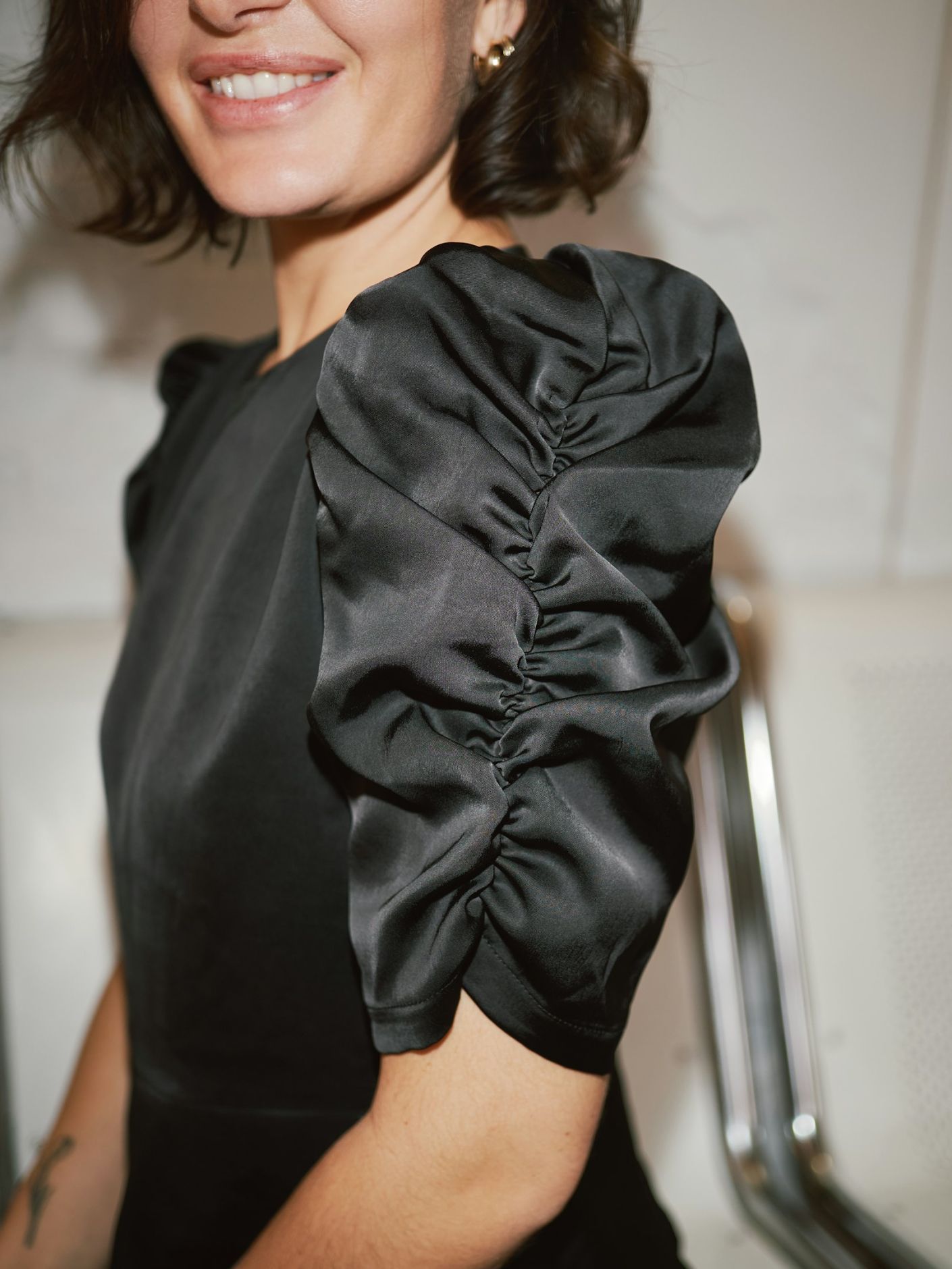 Benua Heavy Sateen Blouse - Black
