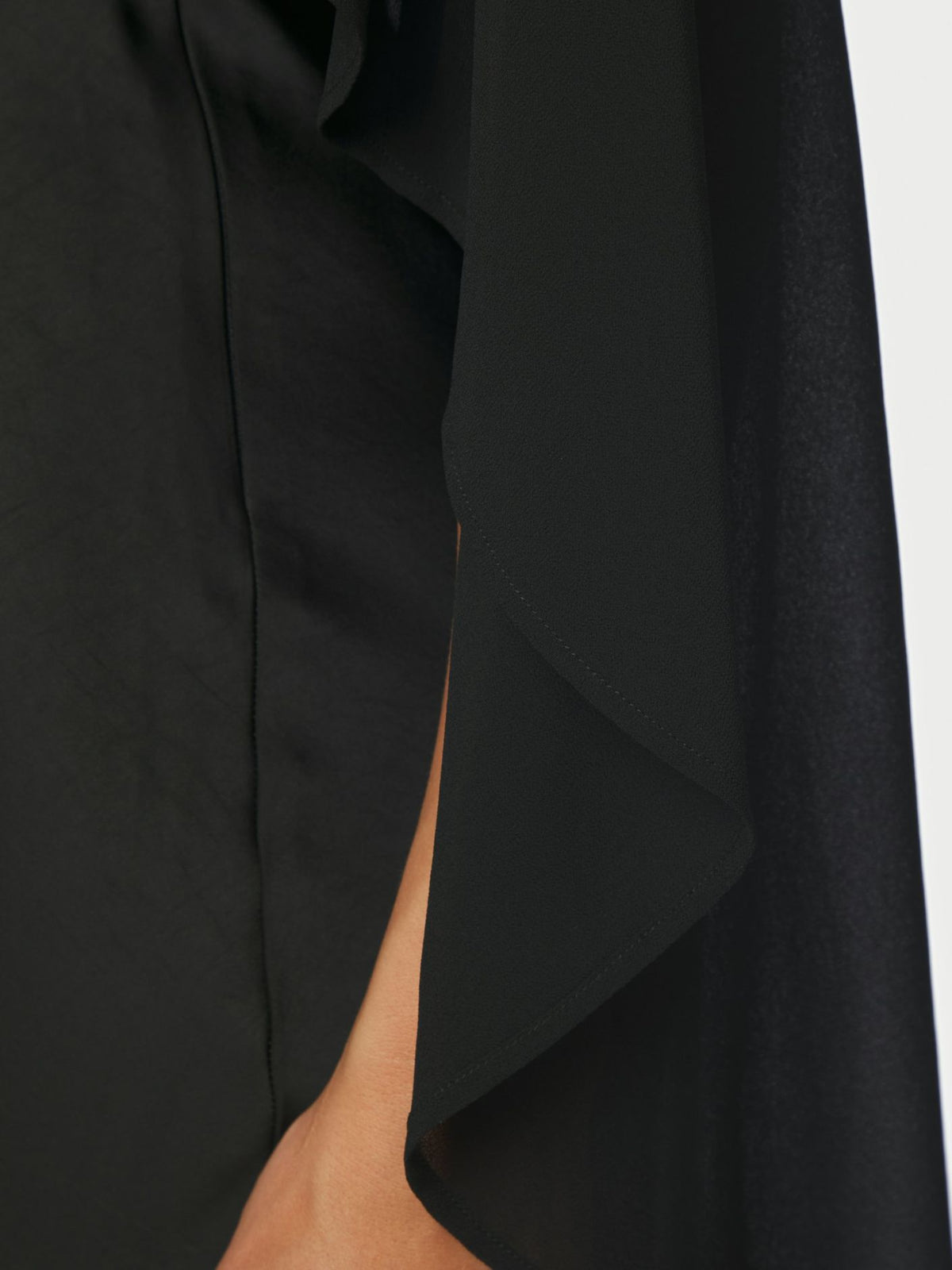 Manufi Chiffon Cape