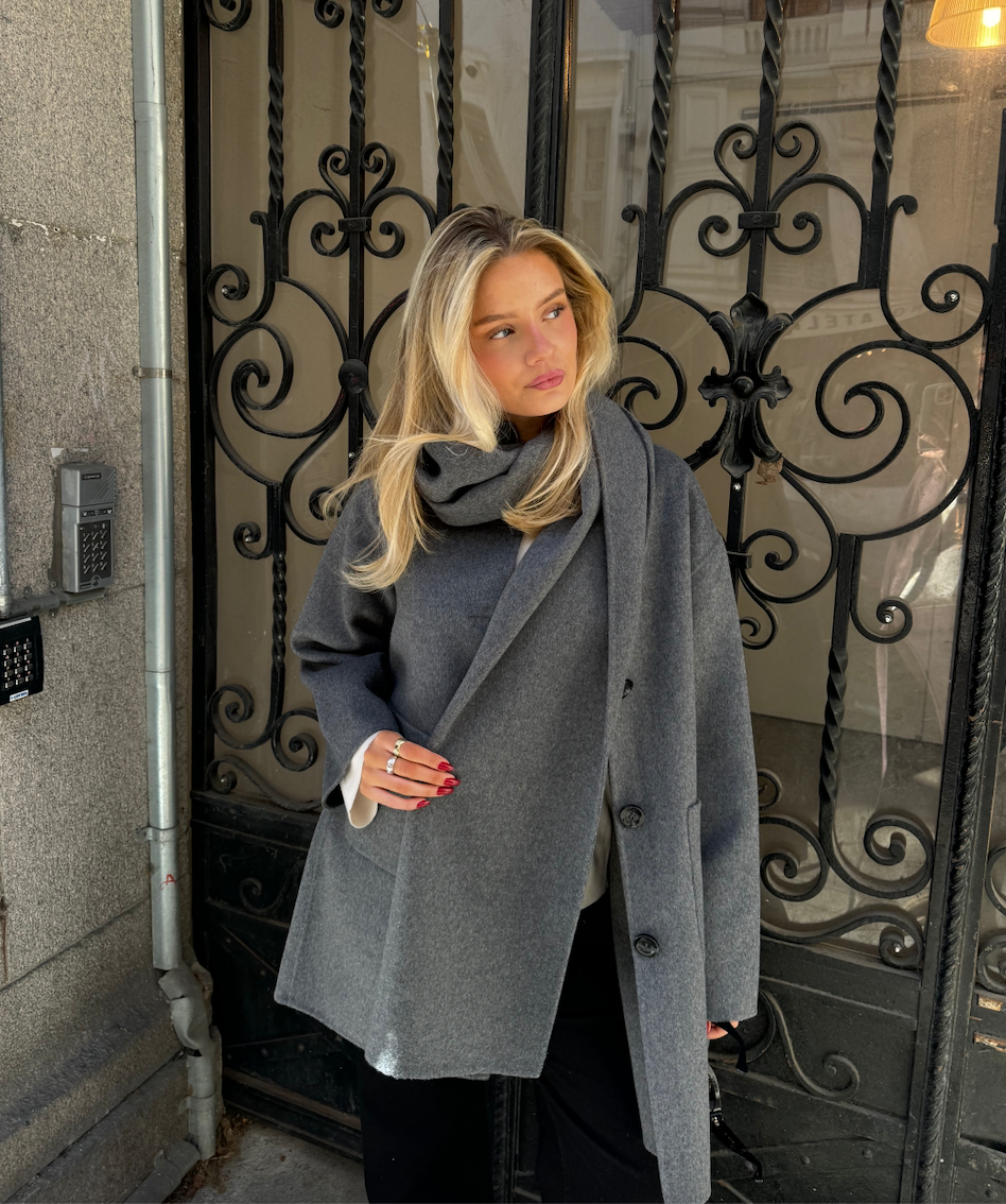 Sandy Wool Coat With Scarf