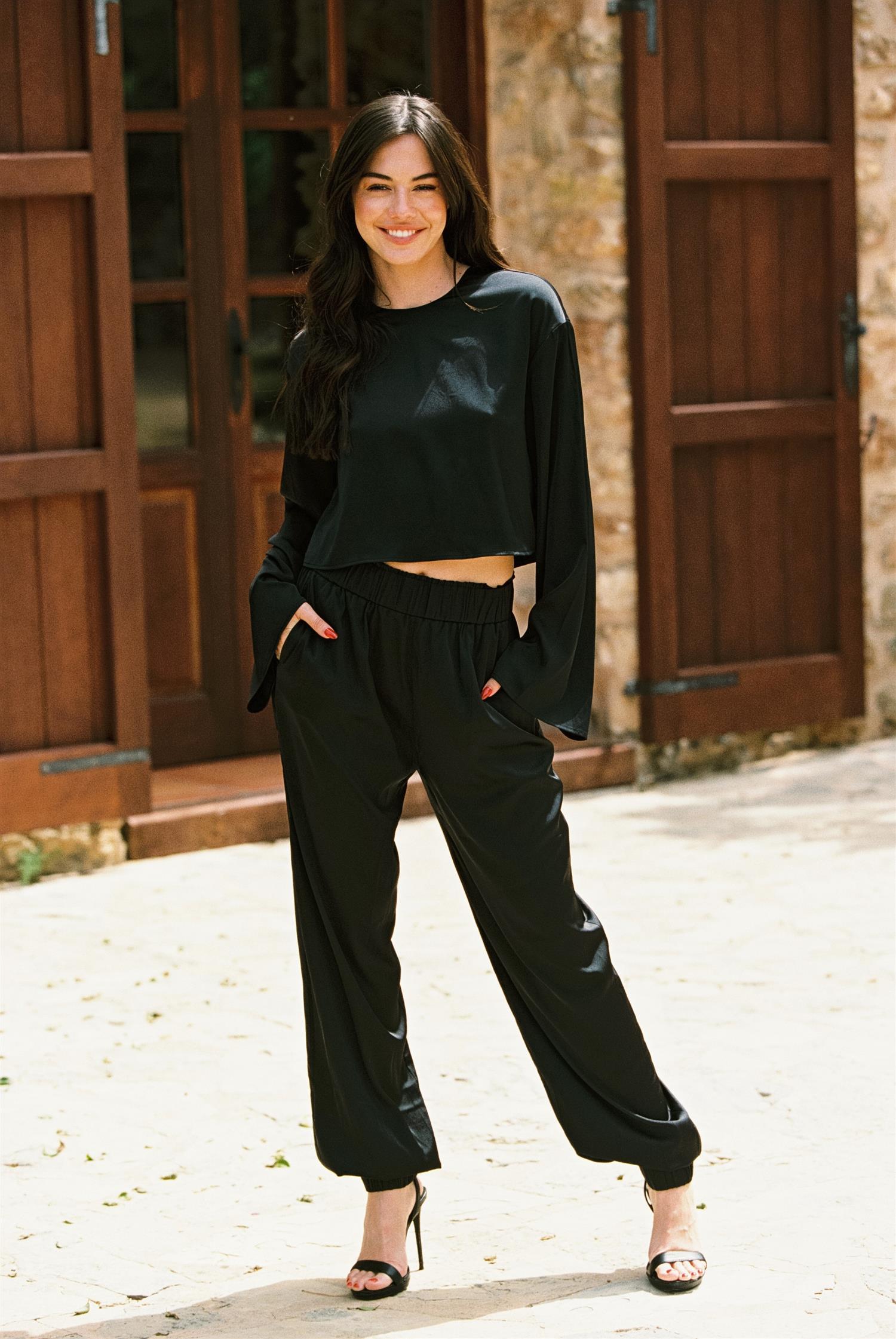 Dina Satin Turnt Blouse Overdeler