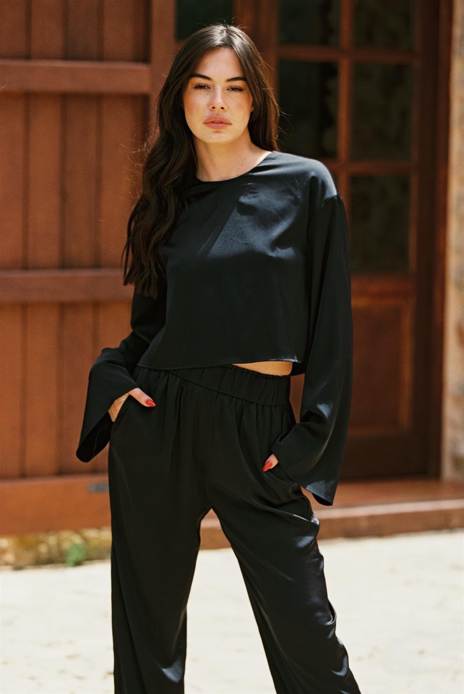 Dina Satin Turnt Blouse Overdeler