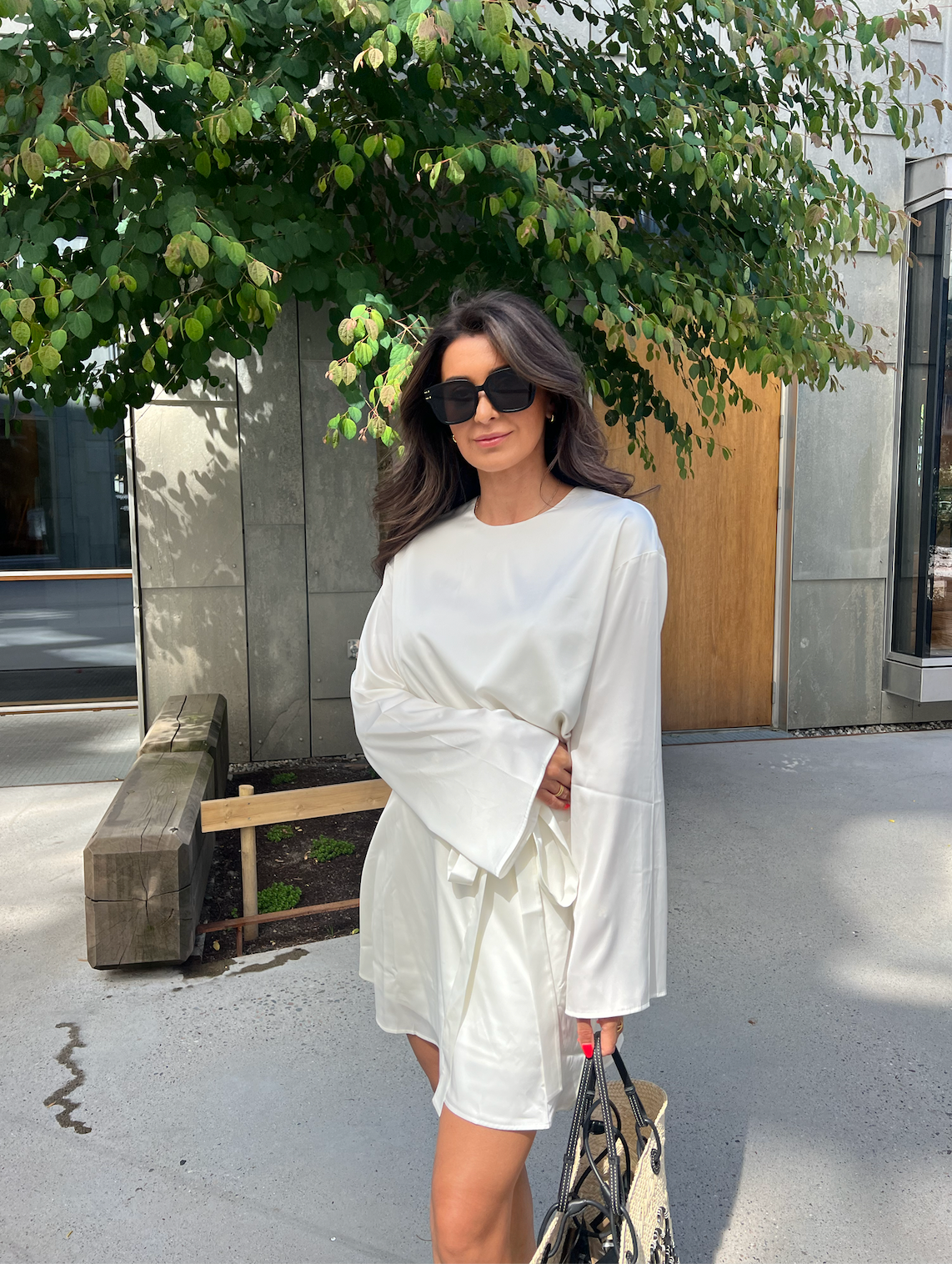 Dina Satin Turnt Blouse Overdeler