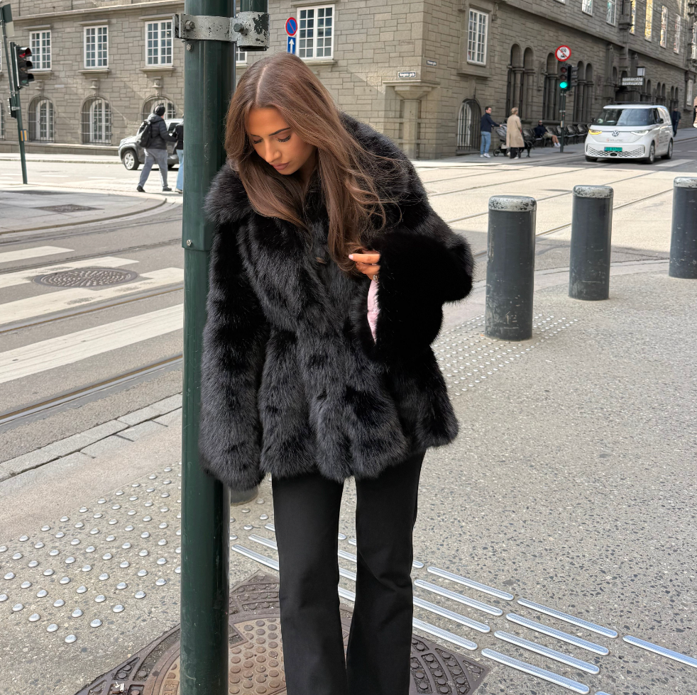 Ellie Fake Fur - Black