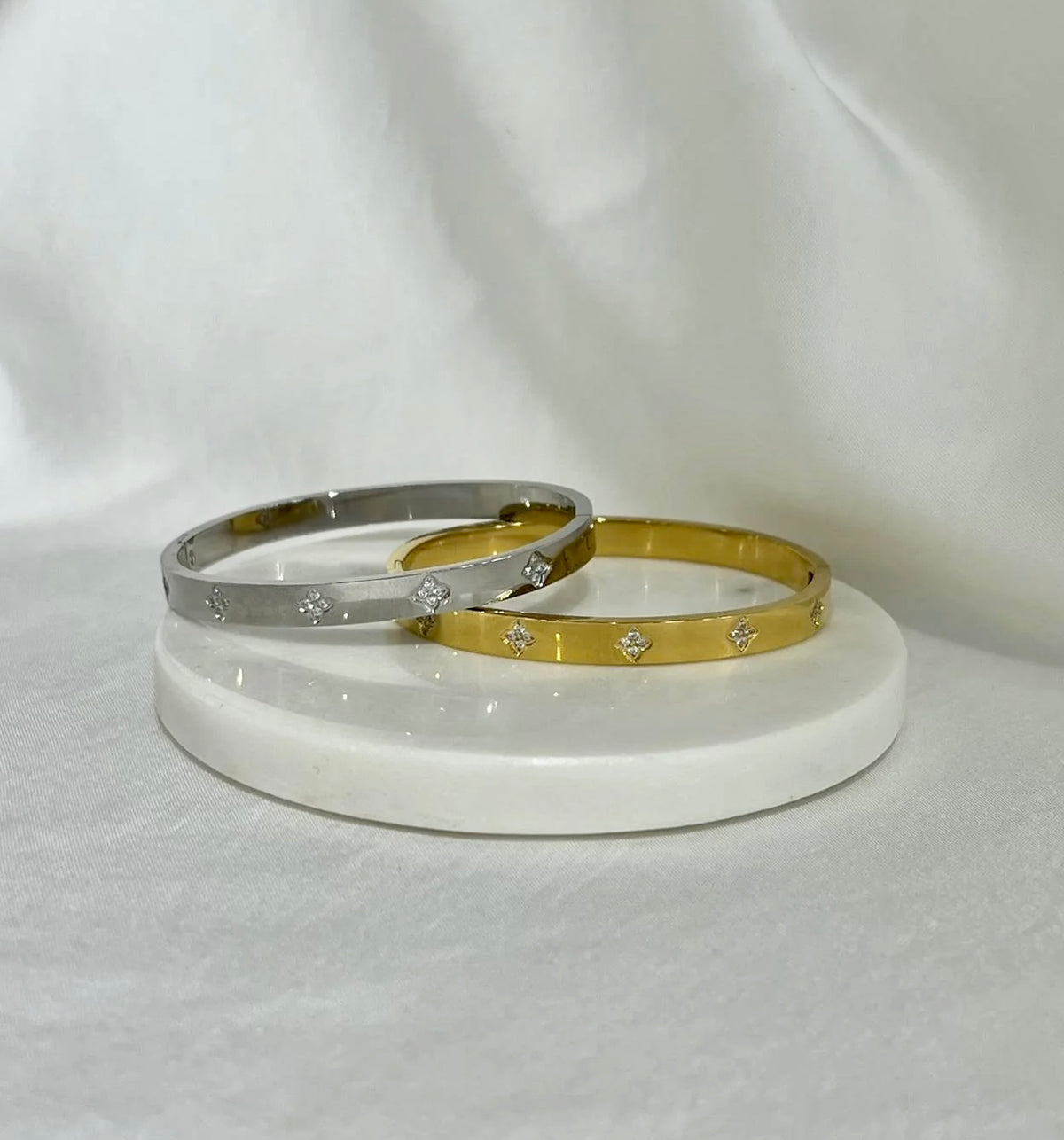 Ariel Bangle Bracelet - Gold