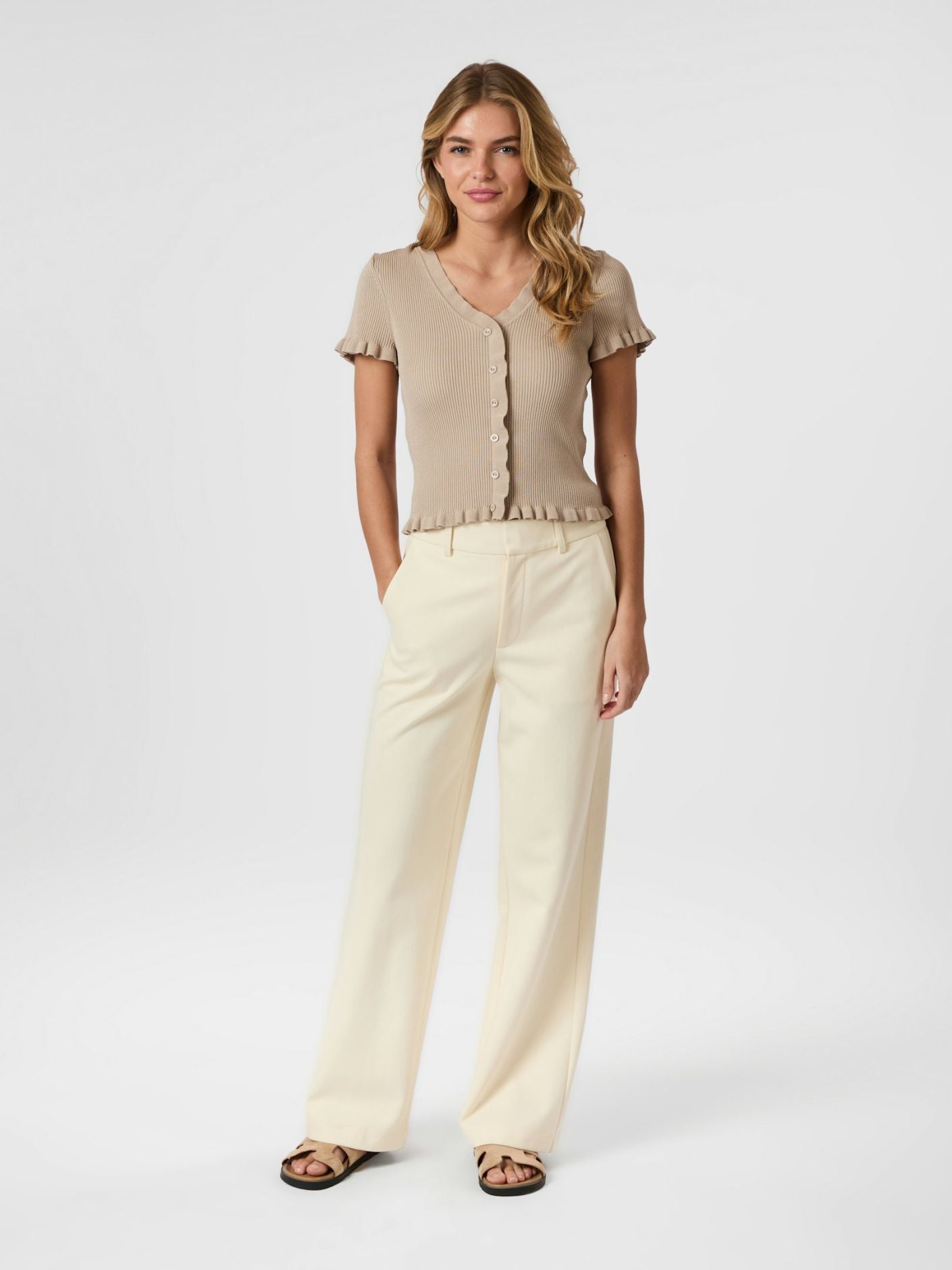 Esla Frill Knit Tee - Overdeler