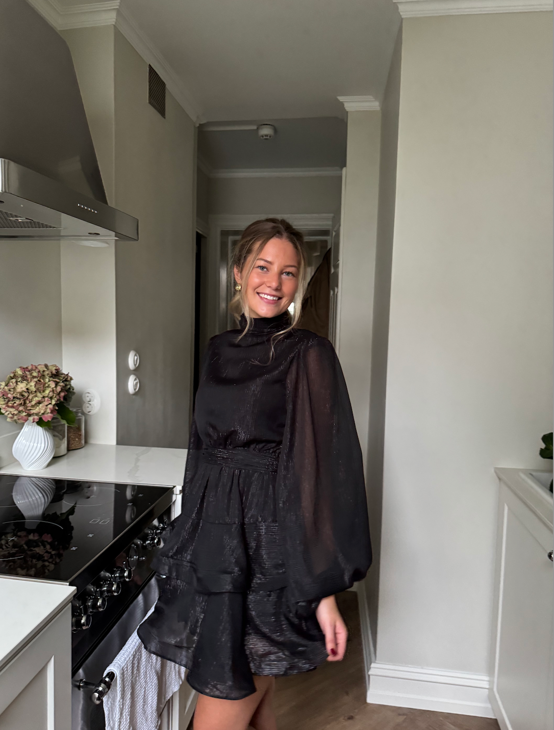 Kelly Minari Dress - Regal Onyx - Kjoler