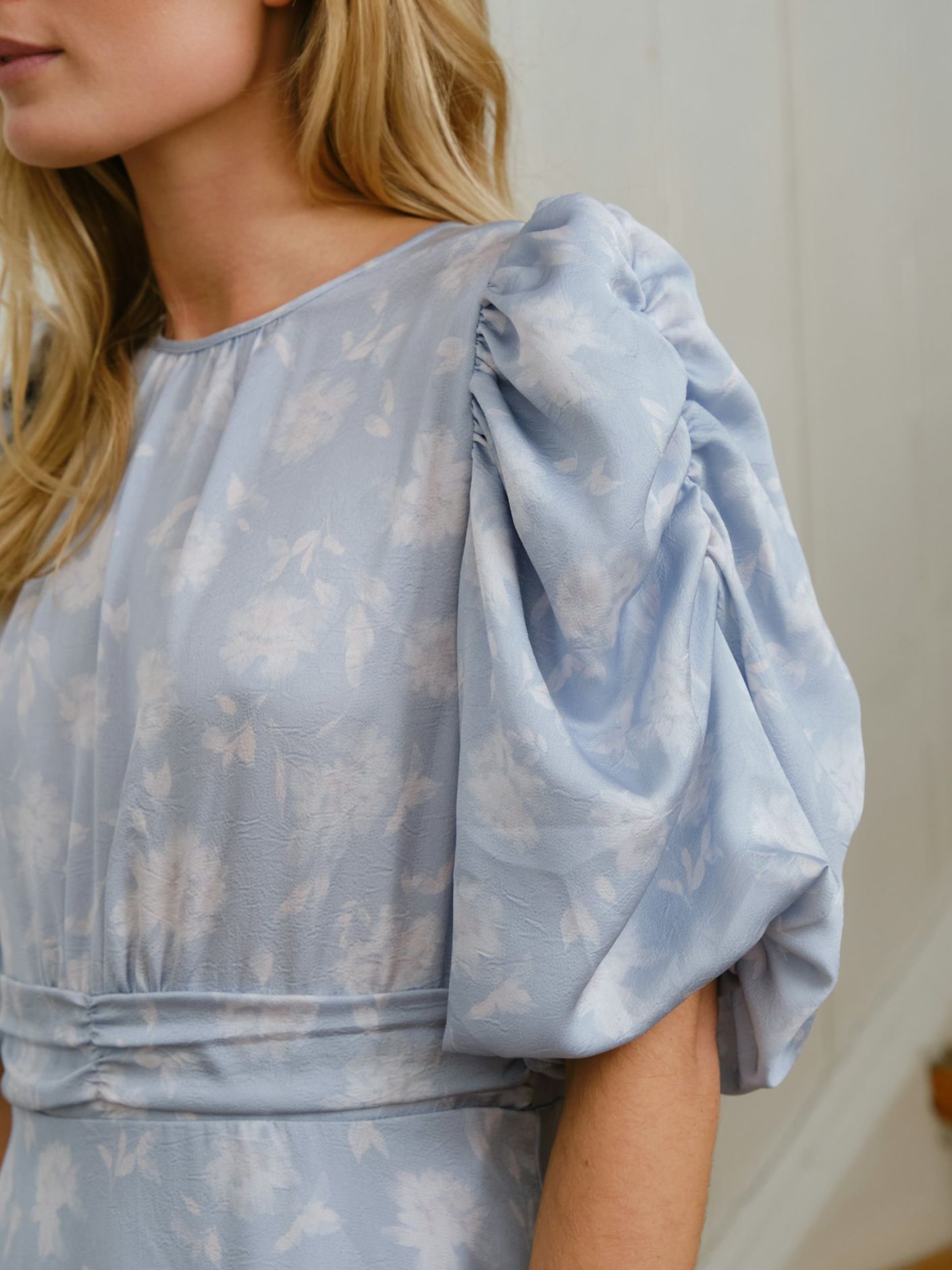 Kikka Faded Flower Dress - Kjoler
