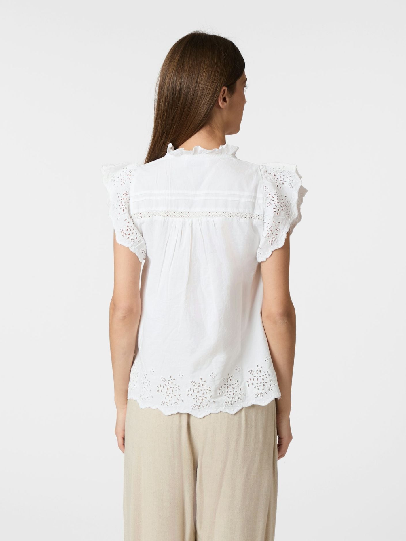 Kyoti Embroidery Top Overdeler