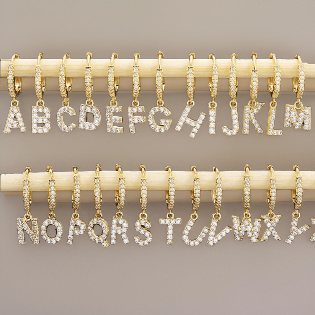 Letter Strass Single Earring - Tilbehør