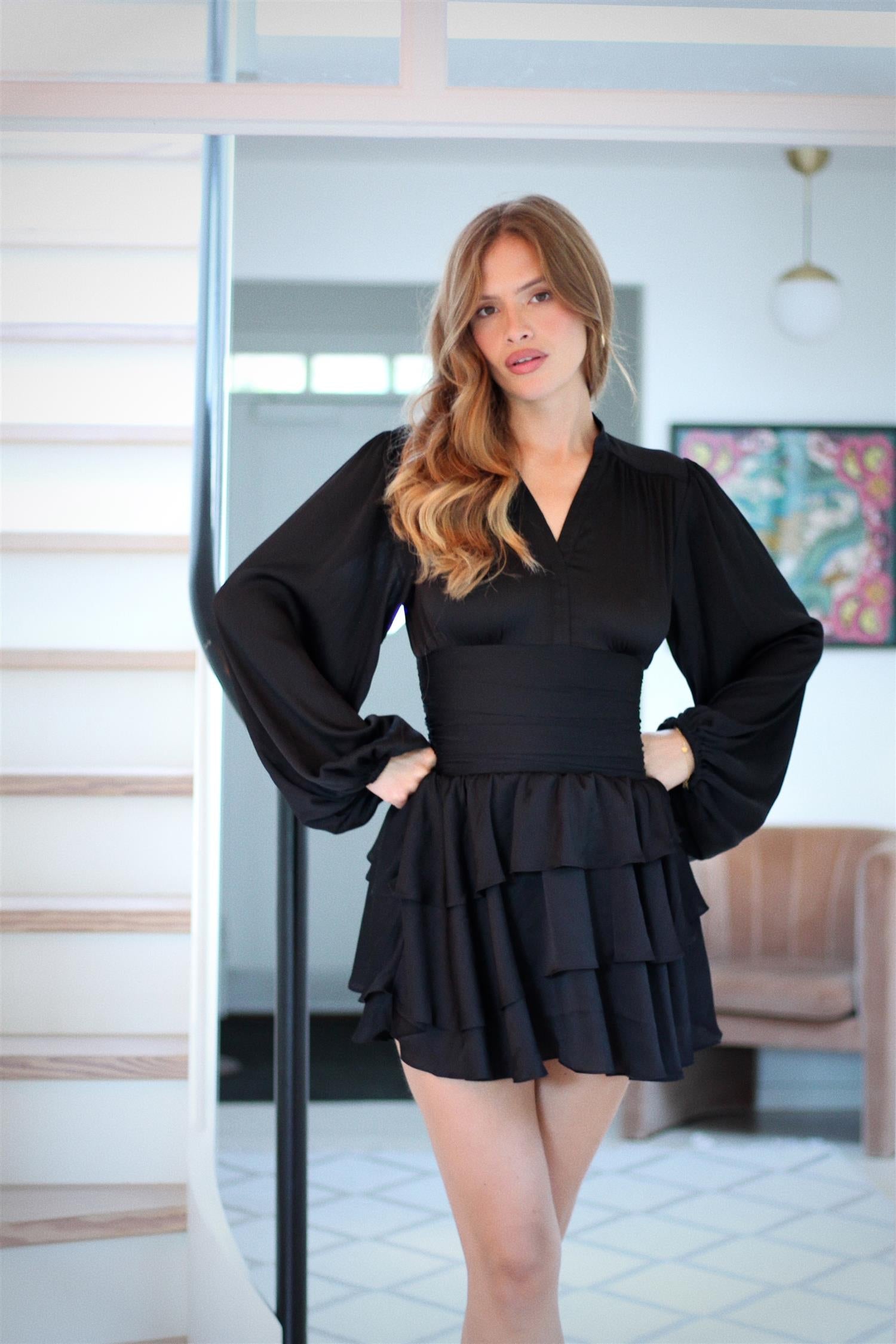 Nadine Belted Ruffle Dress Black - Kjoler