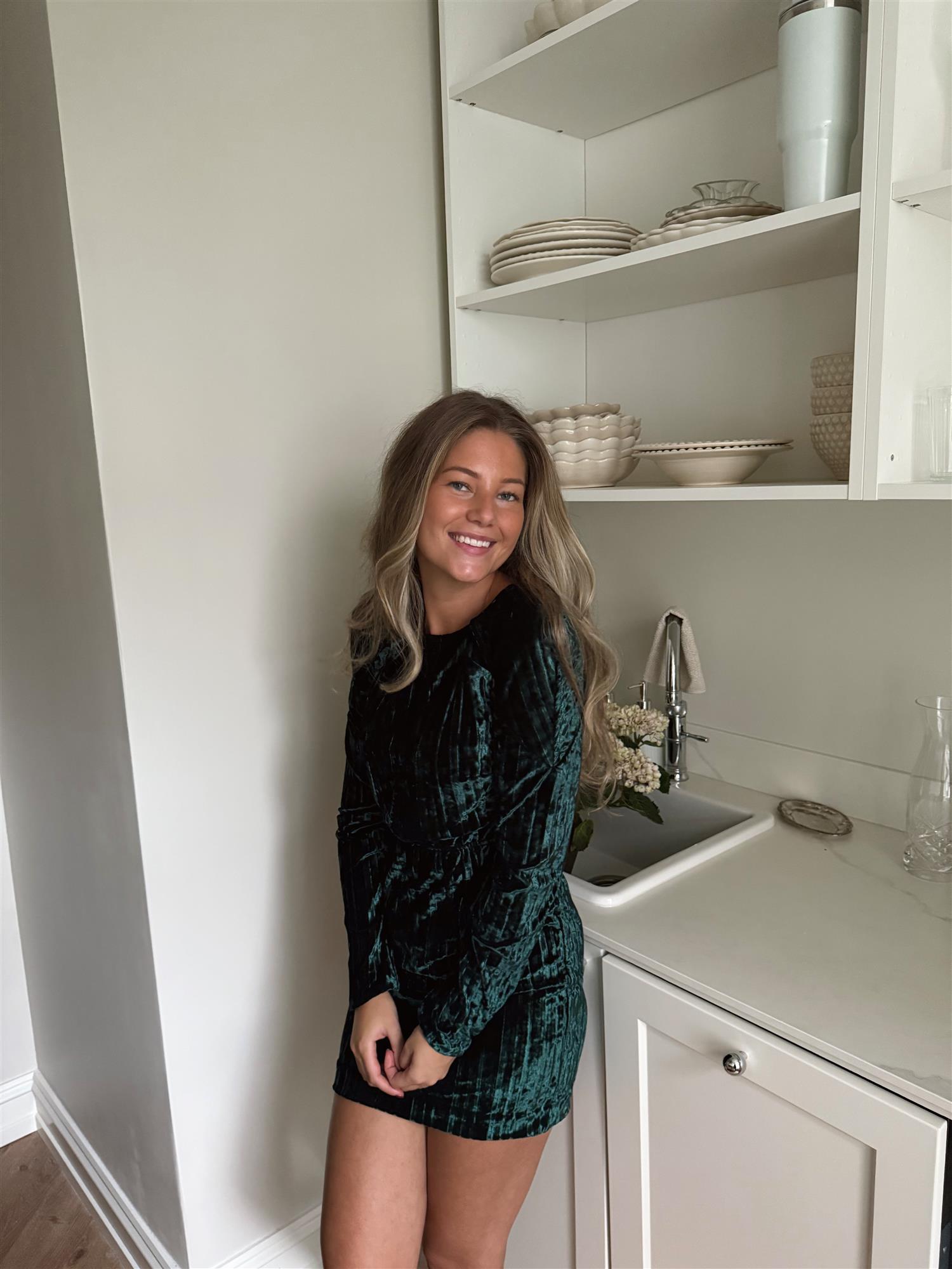 Nomie Velvet Mini Dress - Kjoler