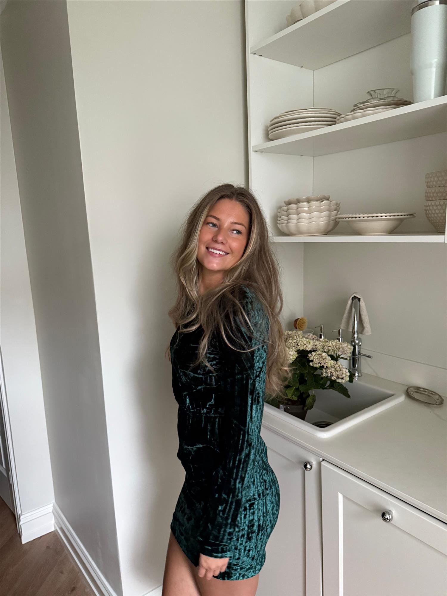 Nomie Velvet Mini Dress - Kjoler