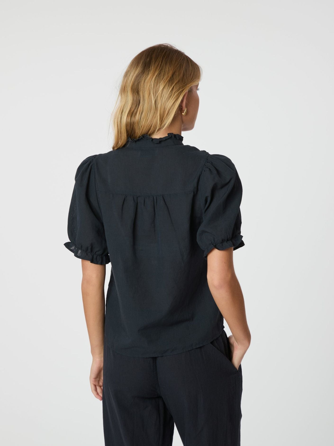 Odesa Linen Blouse - Overdeler