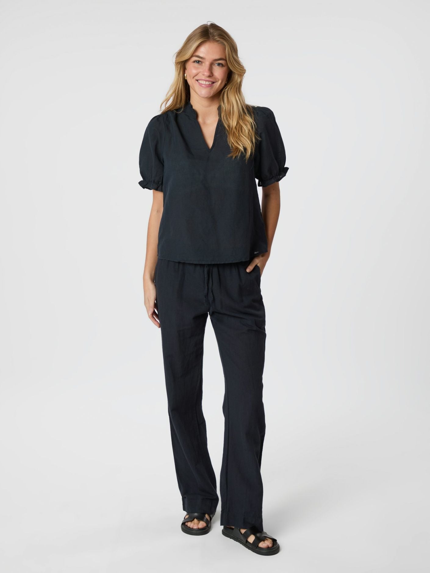 Odesa Linen Blouse - Overdeler