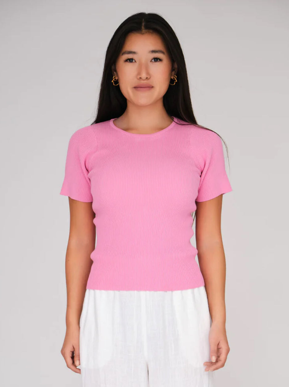 Rib Knit Short Sleeve Top - Overdeler