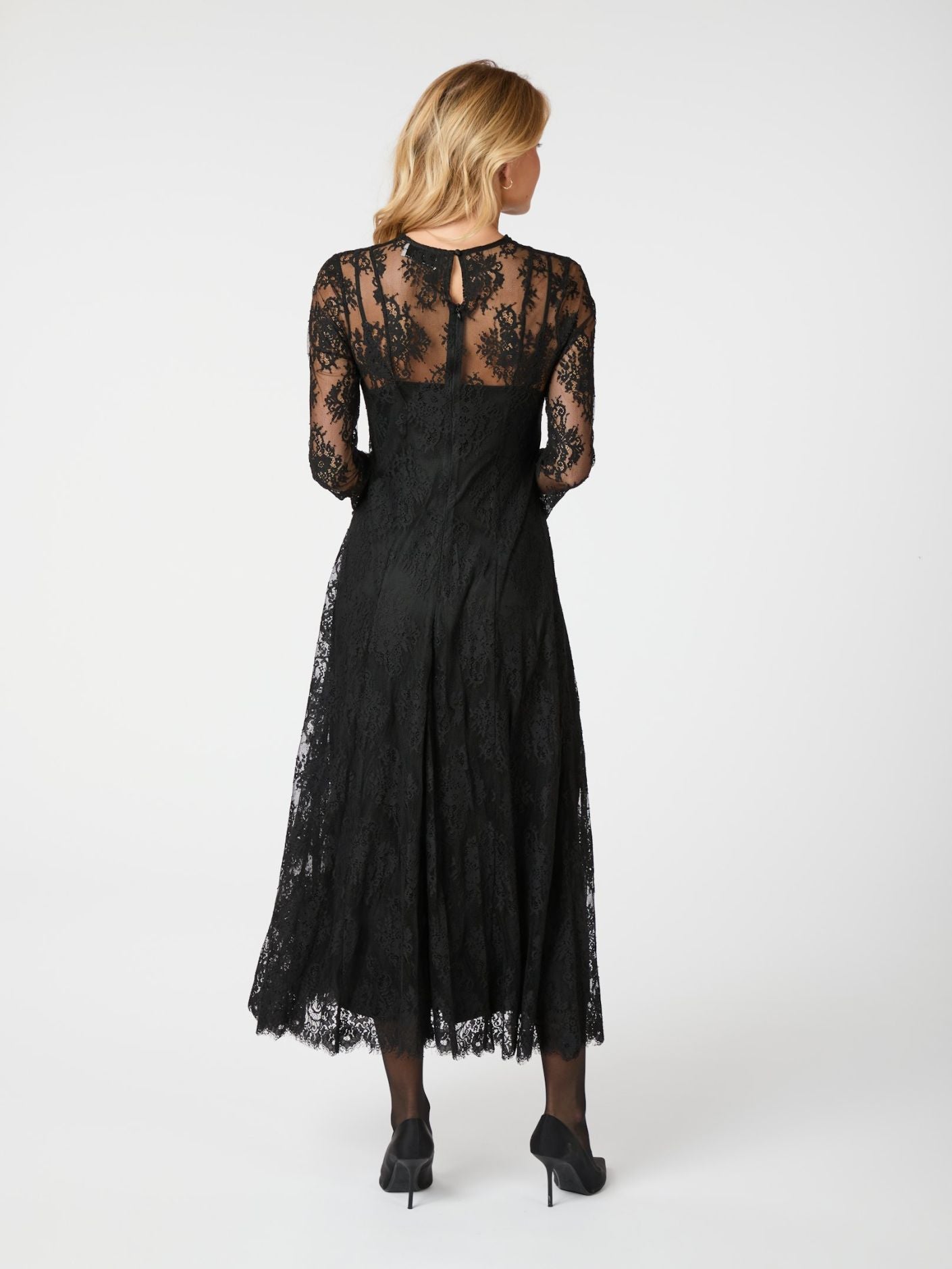 Rimova Lace Dress - 36 - Kjoler