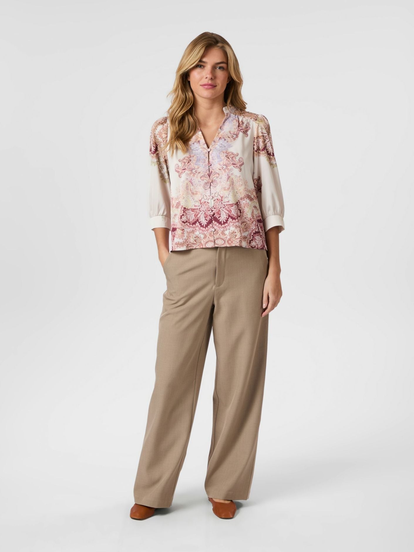 Roselle Artist Paisley Blouse Overdeler