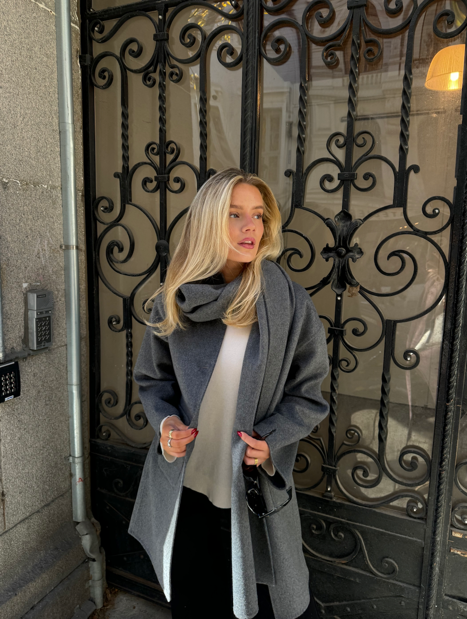 Sandy Wool Coat With Scarf Jakker