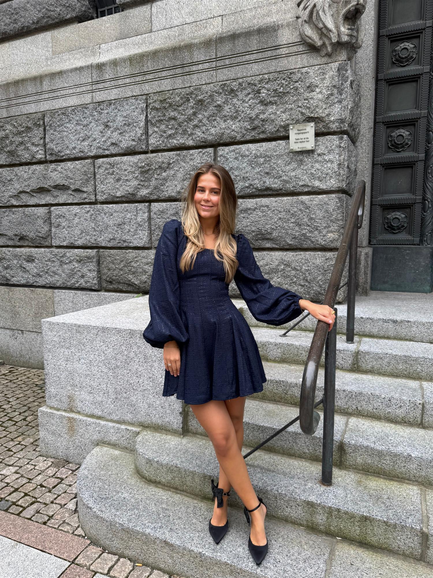 Sophie Tweed Dress- Mørkeblå - Kjoler